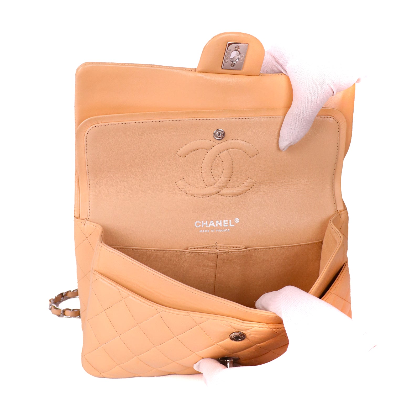 CHANEL - Sac Timeless medium en cuir beige