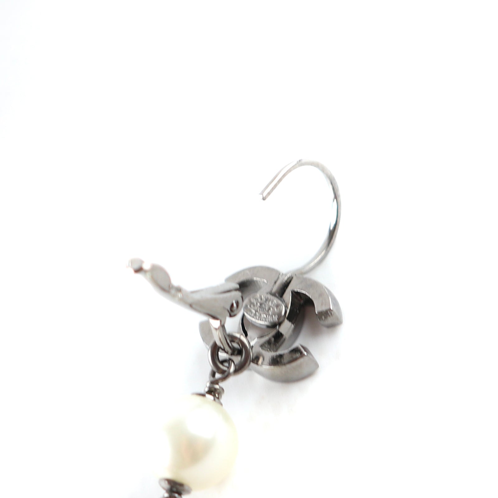 CHANEL - Boucles d'oreilles Noeud