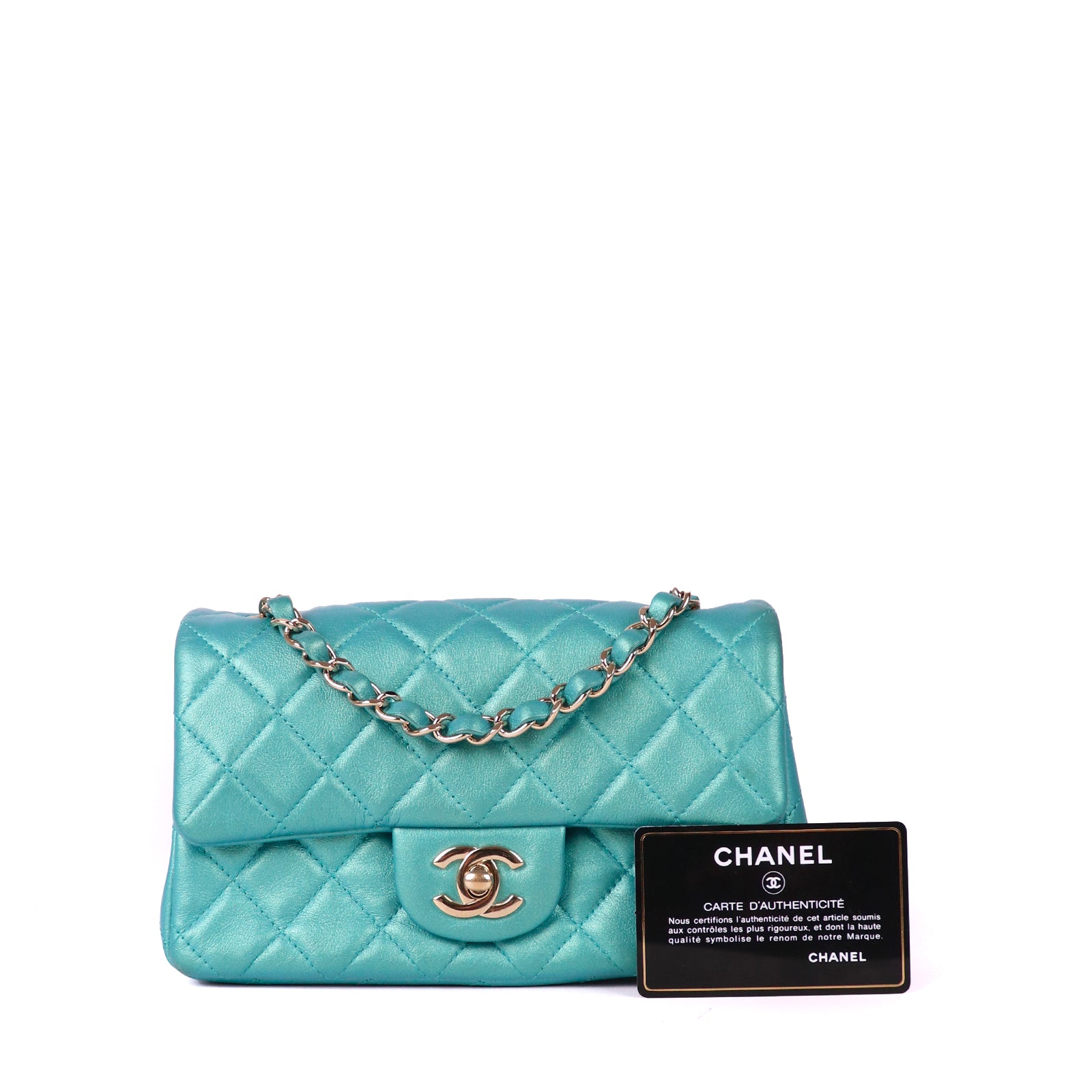 CHANEL - Sac à bandoulière Timeless mini bleu Tiffany