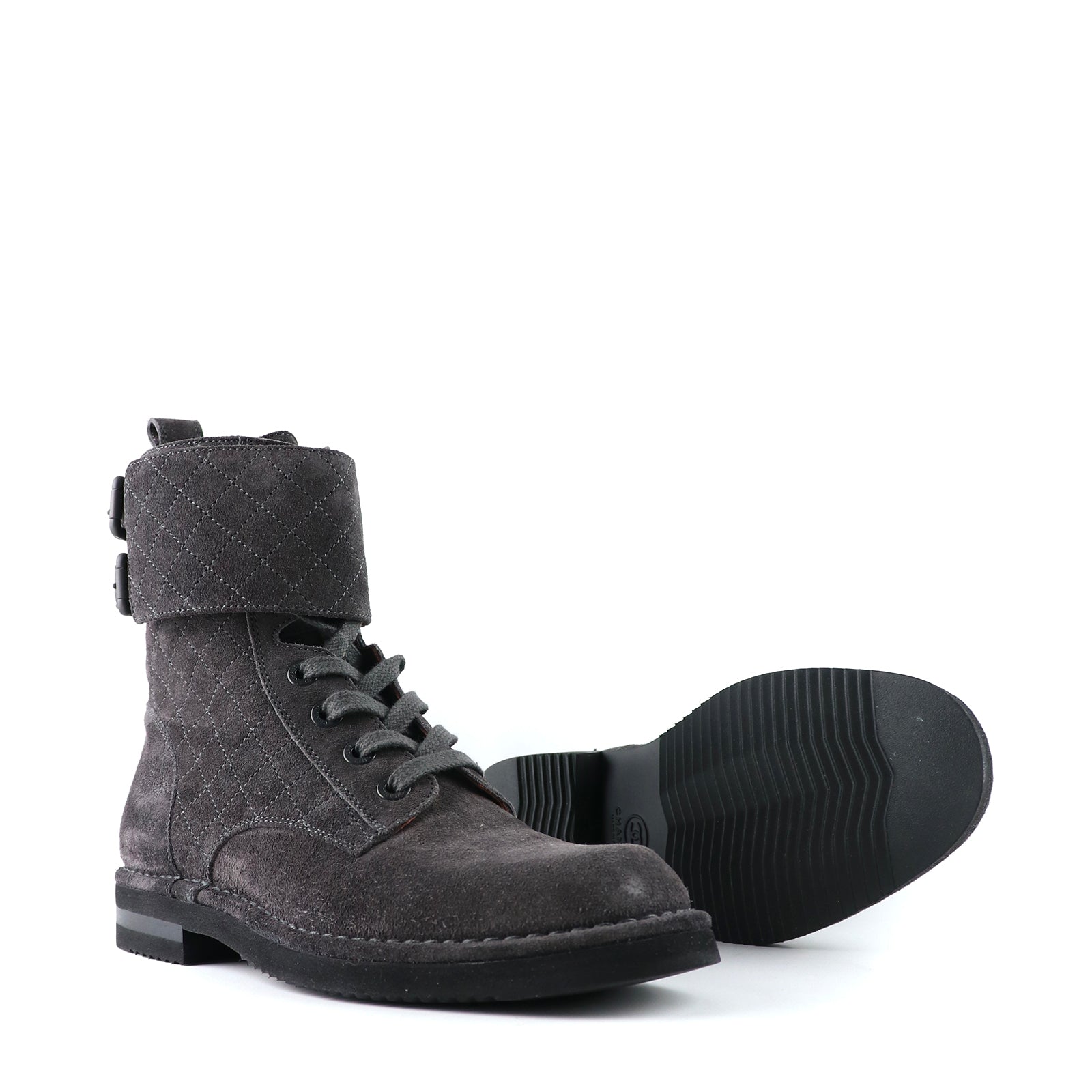 CHANEL - Boots en daim (T39)
