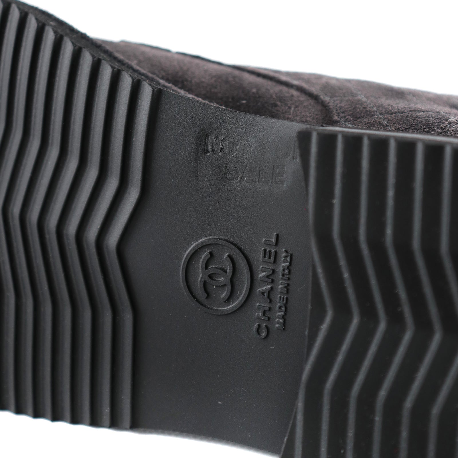 CHANEL - Boots en daim (T39)