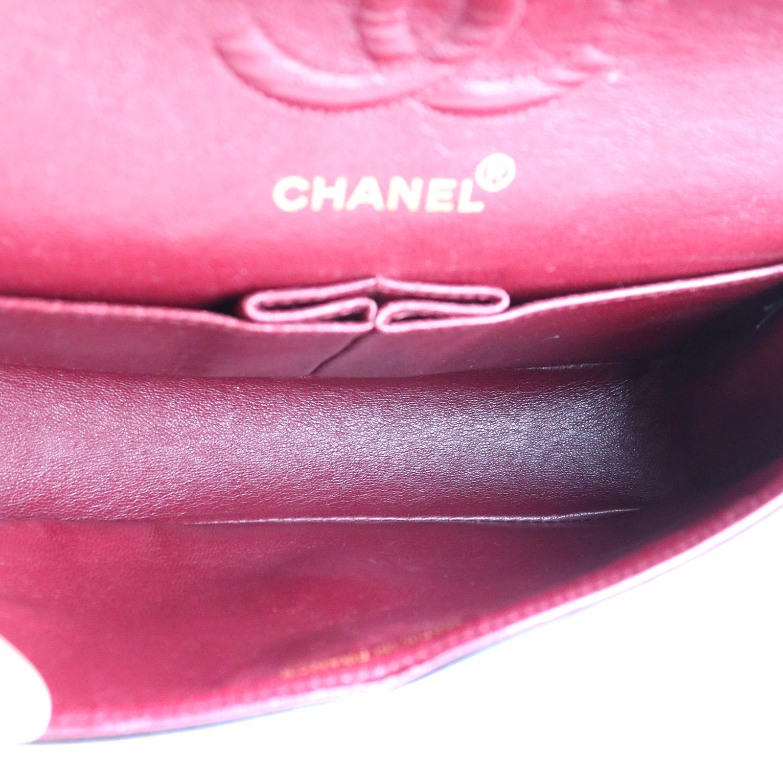 CHANEL - Sac à main Timeless double flap 23cm en cuir matelassé noir vintage