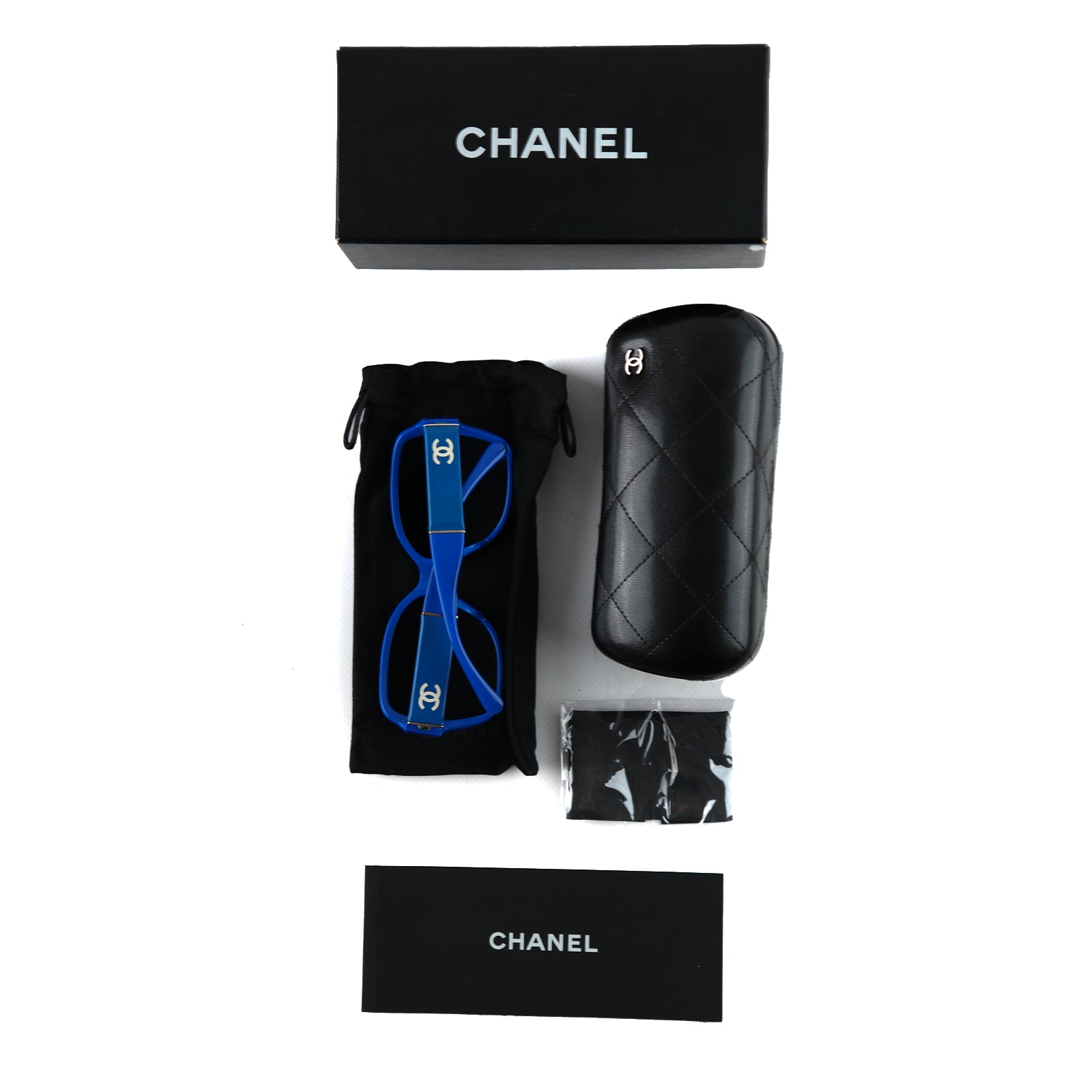 CHANEL - Lunettes de soleil en plastique bleu