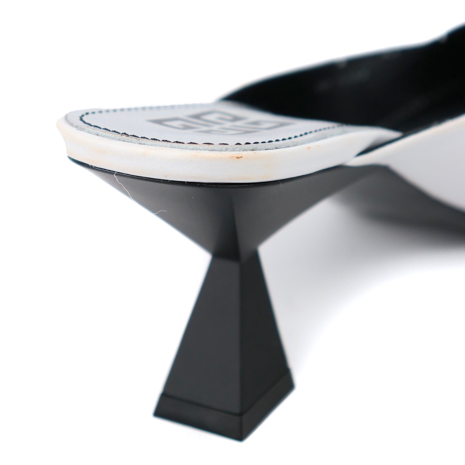 GIVENCHY - Lookbook heeled mules (T37.5)
