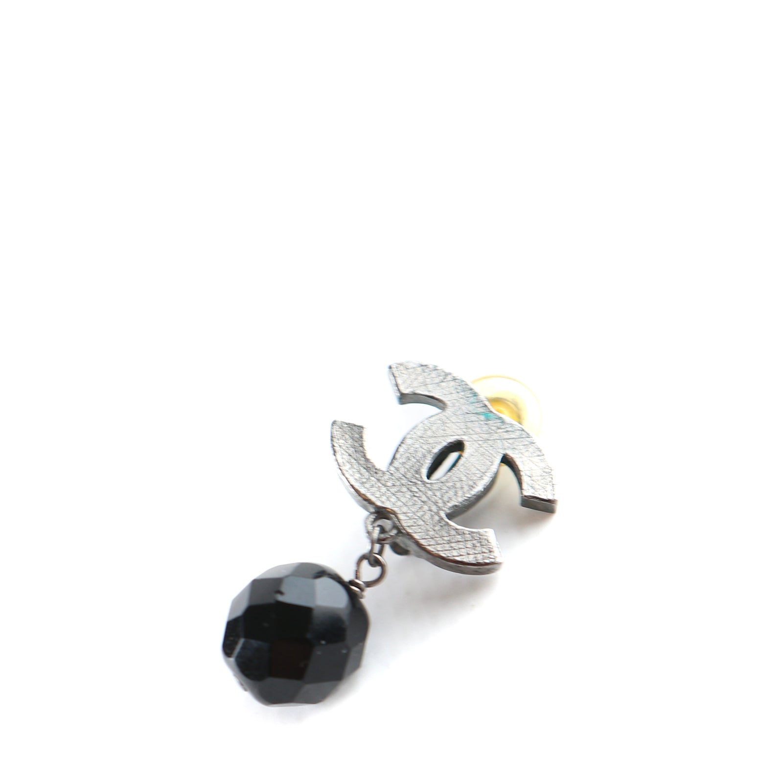 CHANEL - Boucles d'oreilles à perles