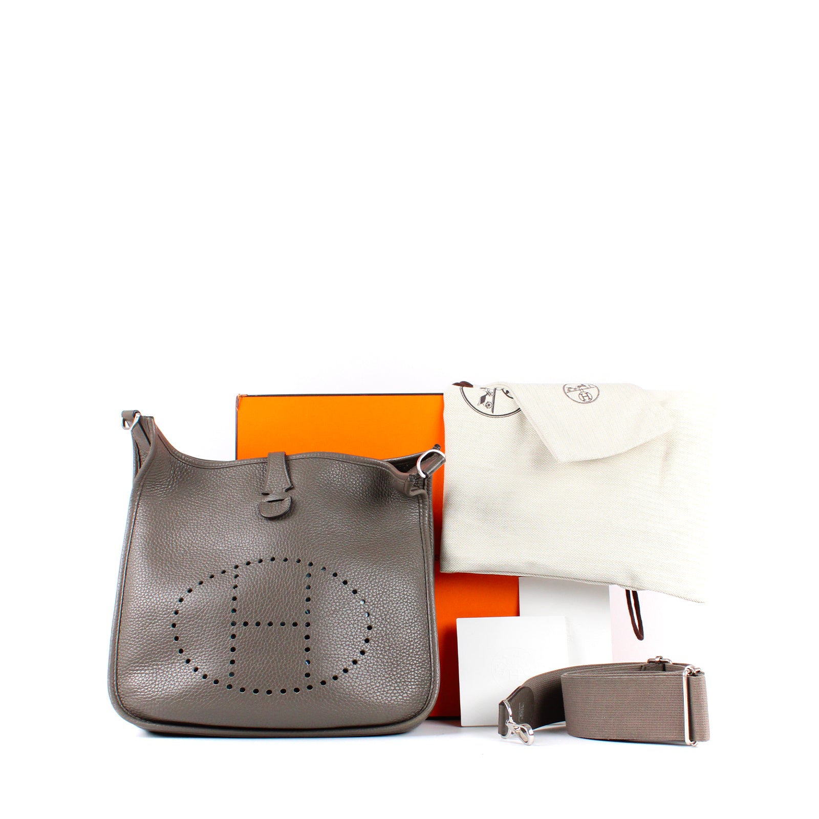 HERMÈS - Sac à bandoulière Evelyne 29 taurillon clémence