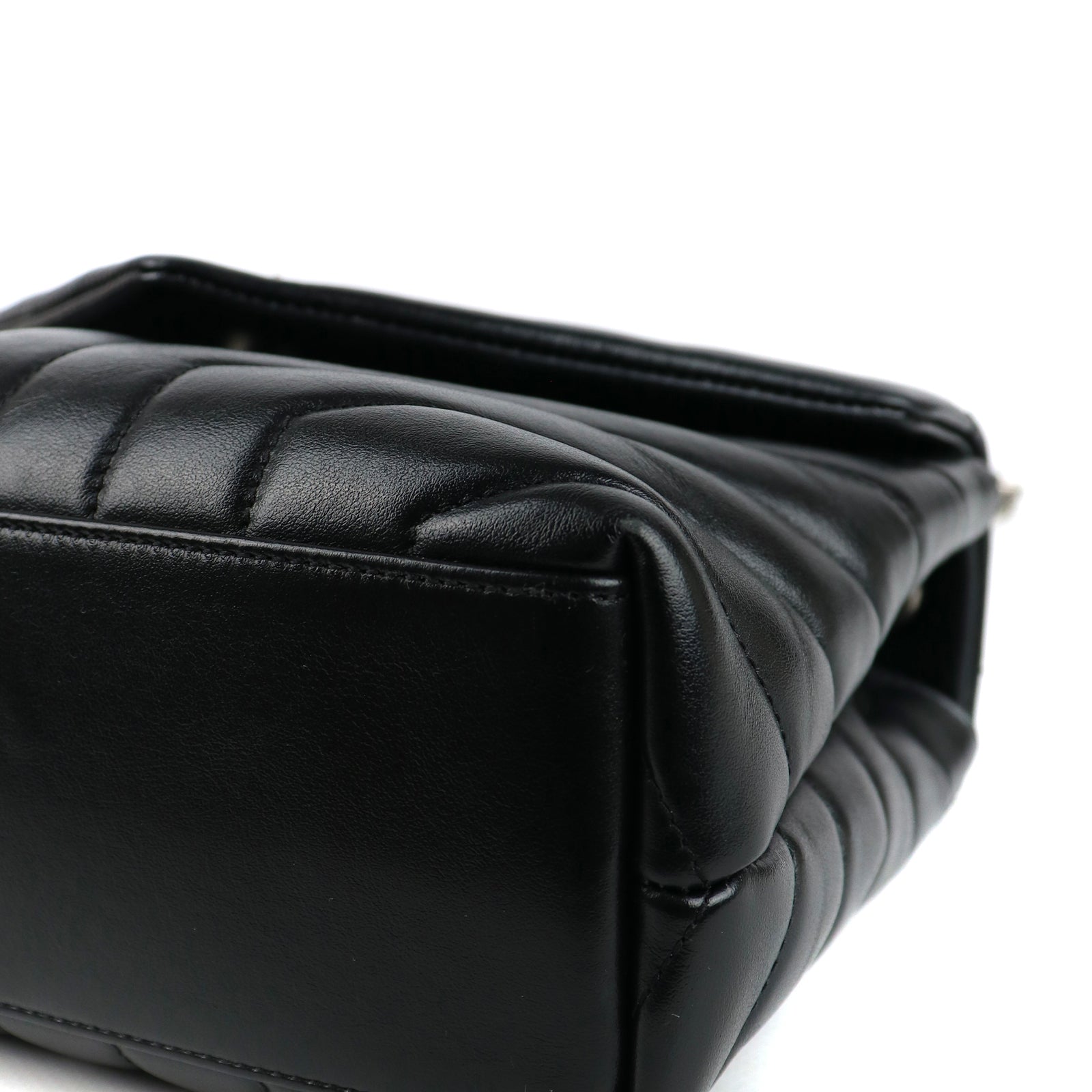 SAINT LAURENT - Sac à bandoulière Loulou small en cuir matelassé