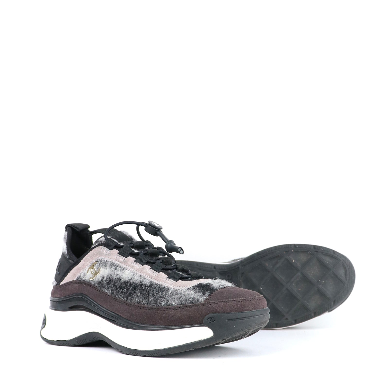 CHANEL - Tweed and suede sneakers (T37)