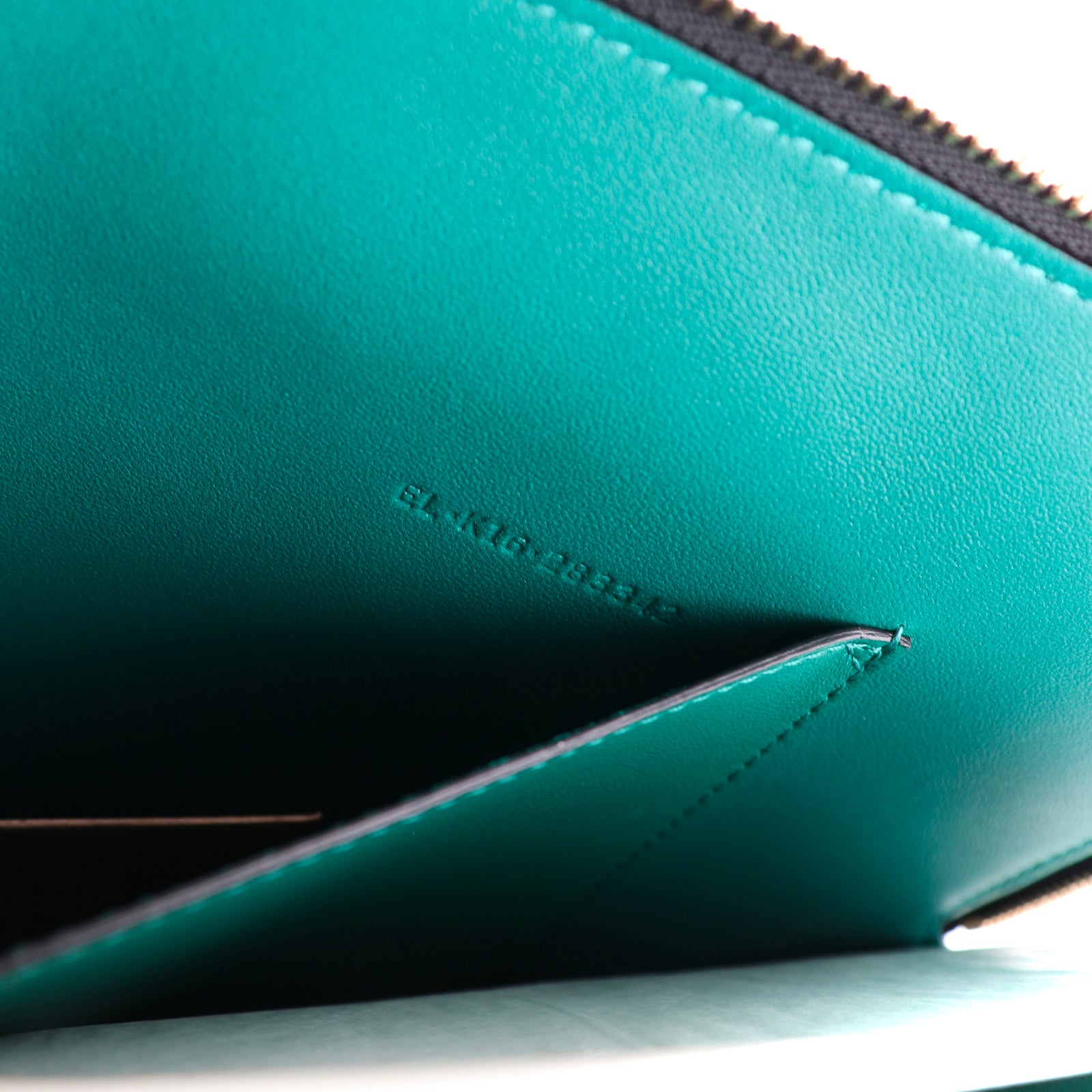 BULGARI - Serpenti clutch in black leather