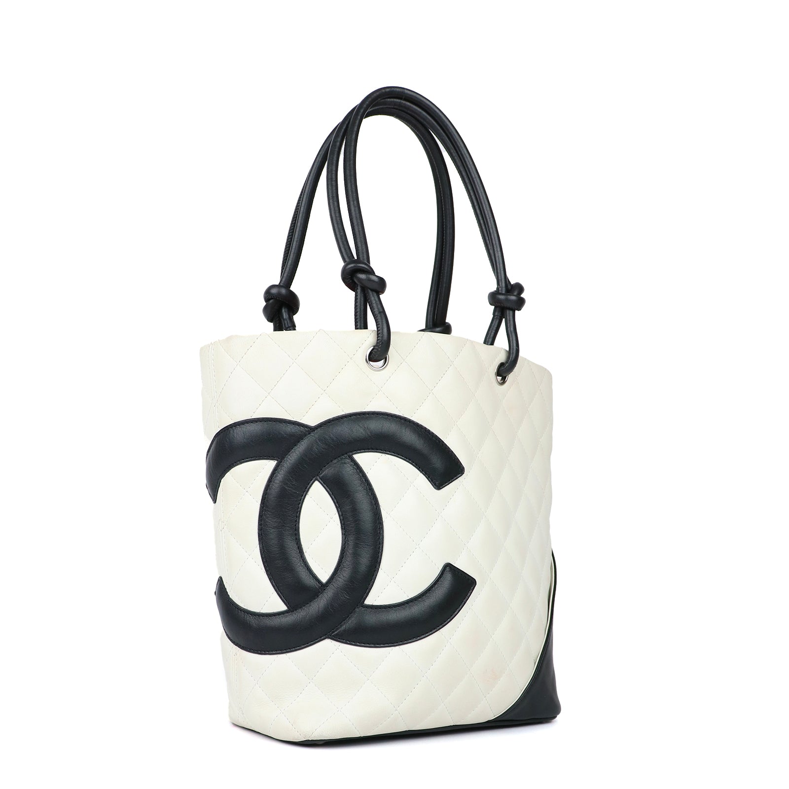 CHANEL - Sac cabas Chanel Cambon en cuir matelassé blanc