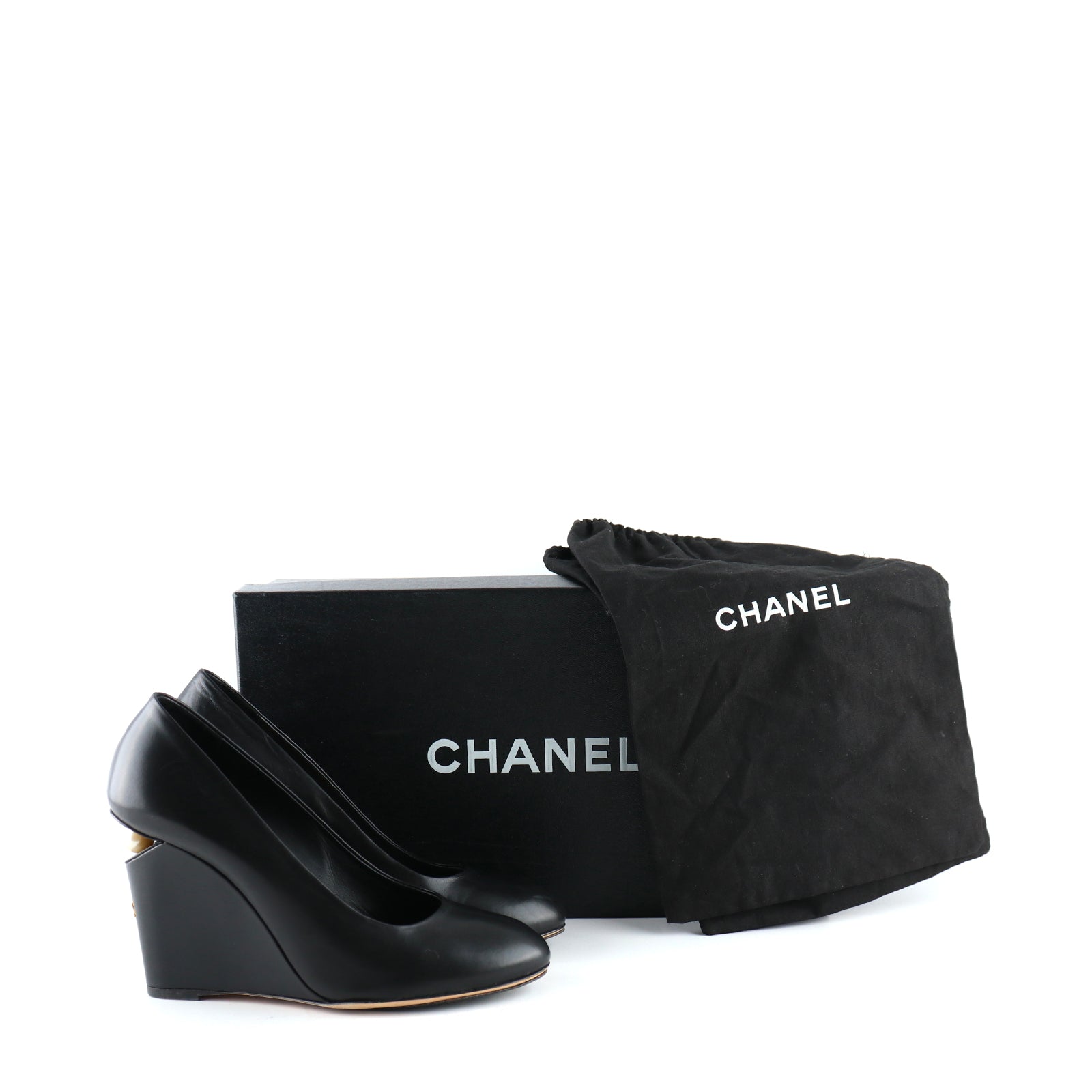 CHANEL - Escarpins compensées avec perles (T37)
