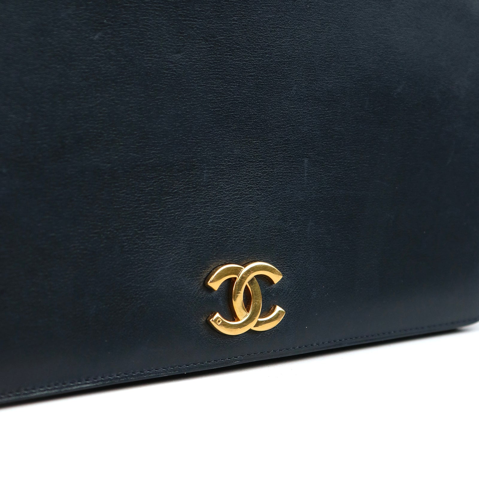 CHANEL - Sac vintage en cuir lisse