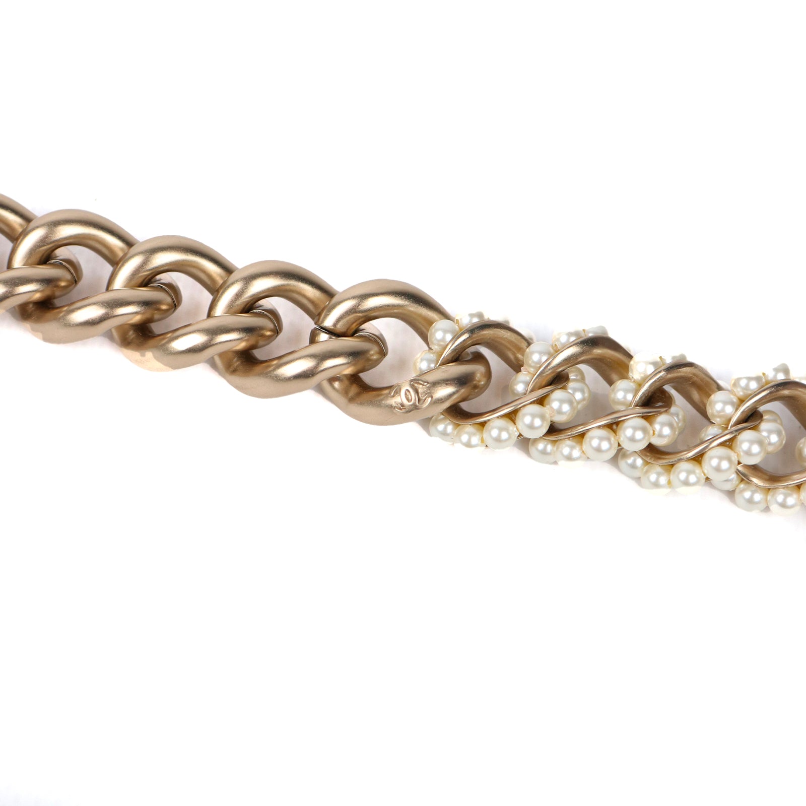 CHANEL - Collier chaîne et perles