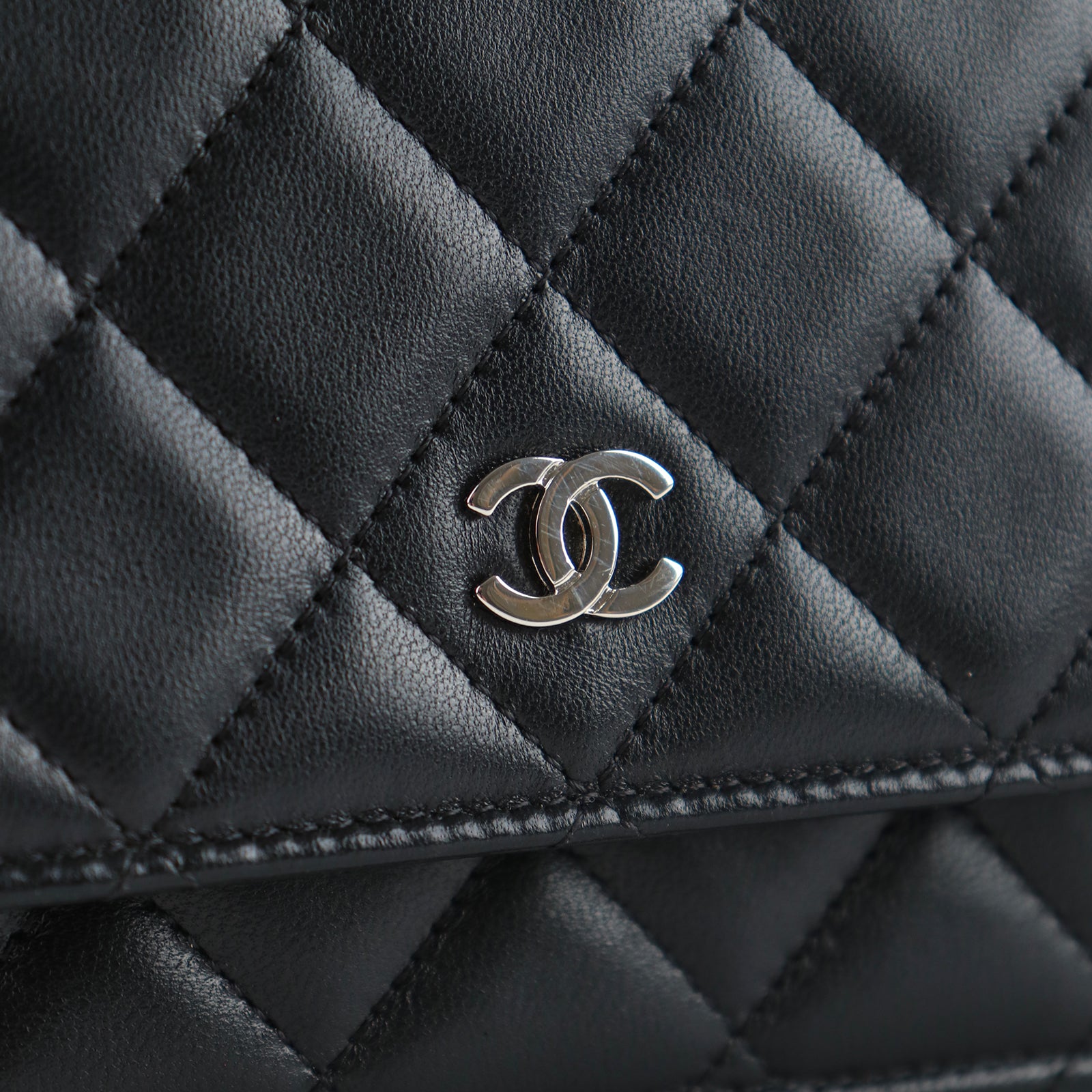 CHANEL - Sac Wallet On Chain Timeless