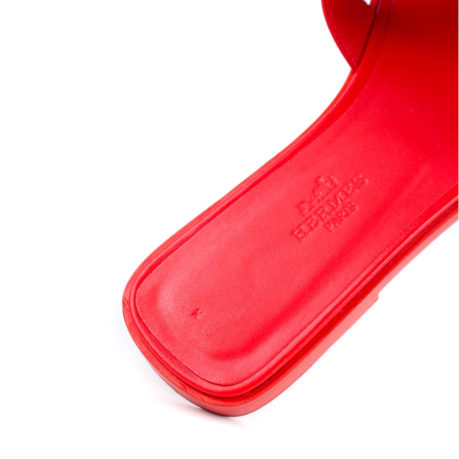 HERMÈS - Sandales Oran en cuir rouge (T37)
