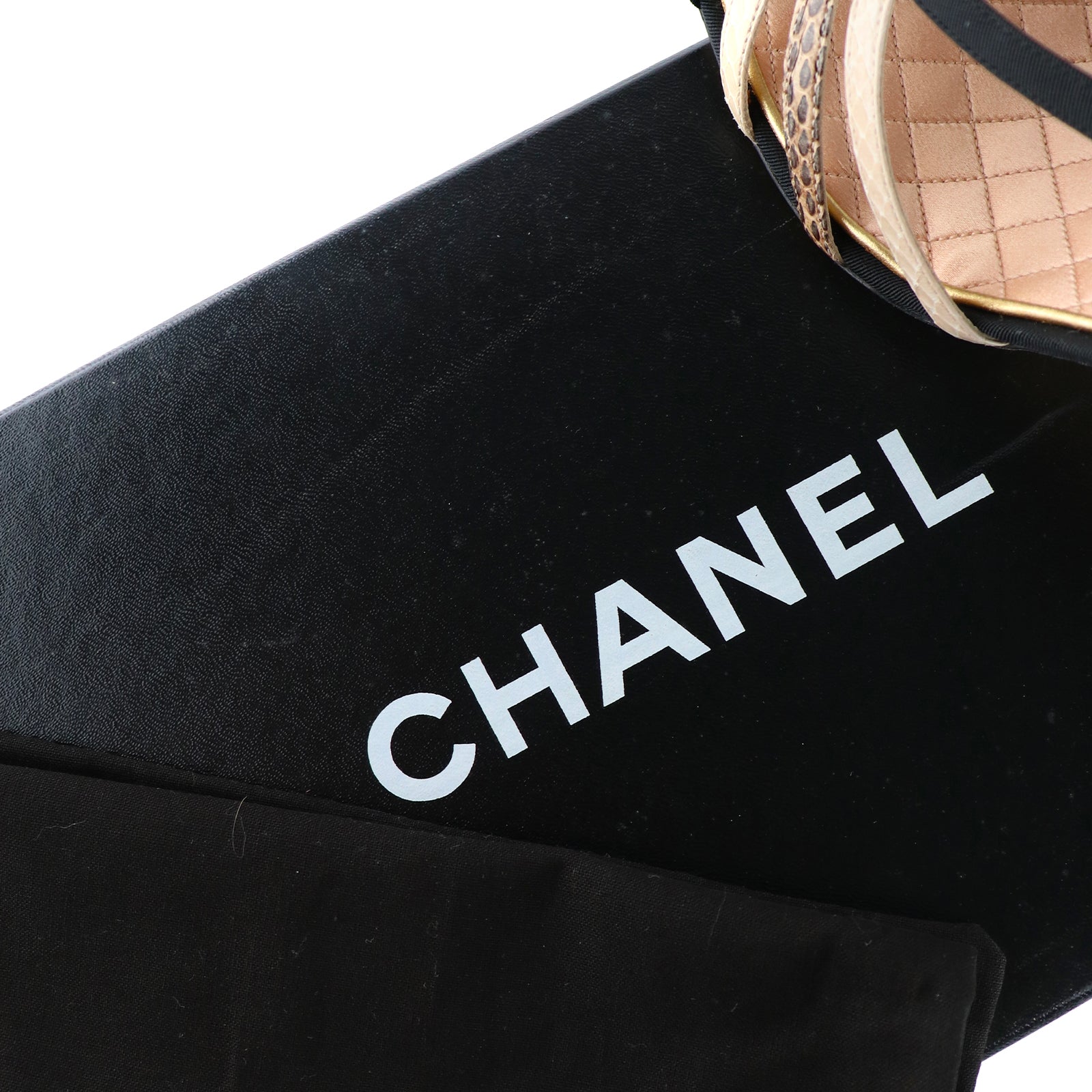 CHANEL - Escarpins en cuir (T40)