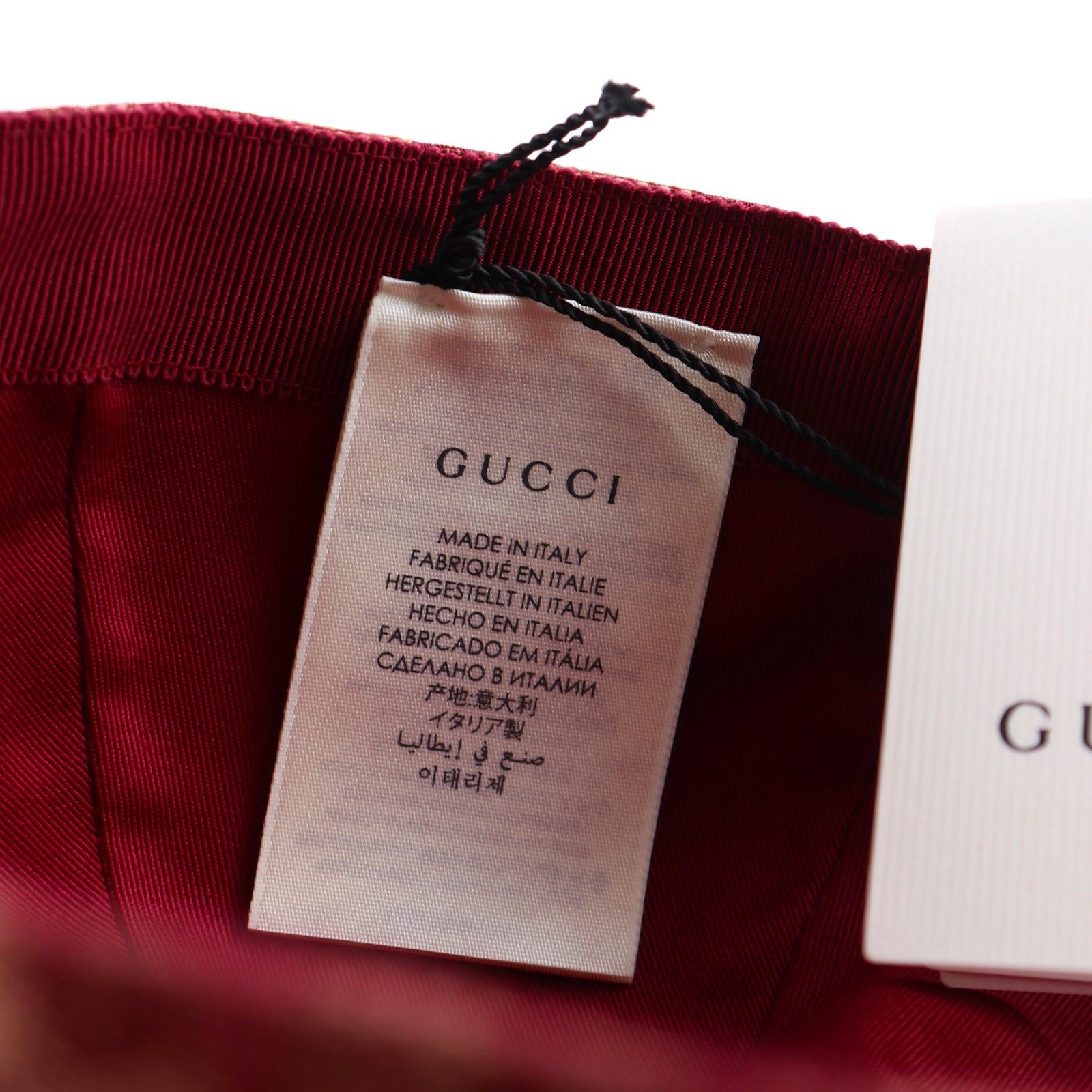 GUCCI - Casquette en toile bordeaux GG