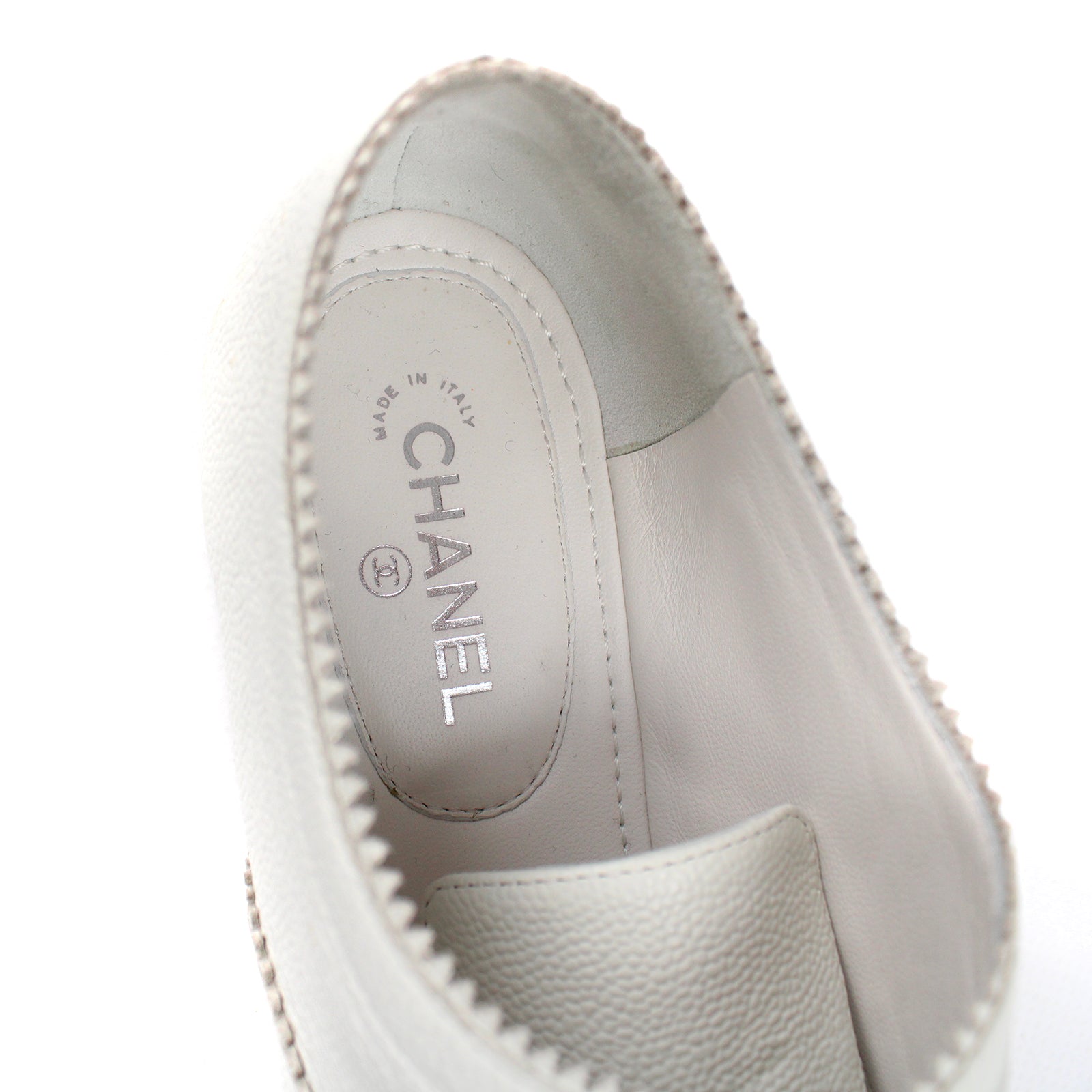 CHANEL - Ballerines en cuir (T38,5)