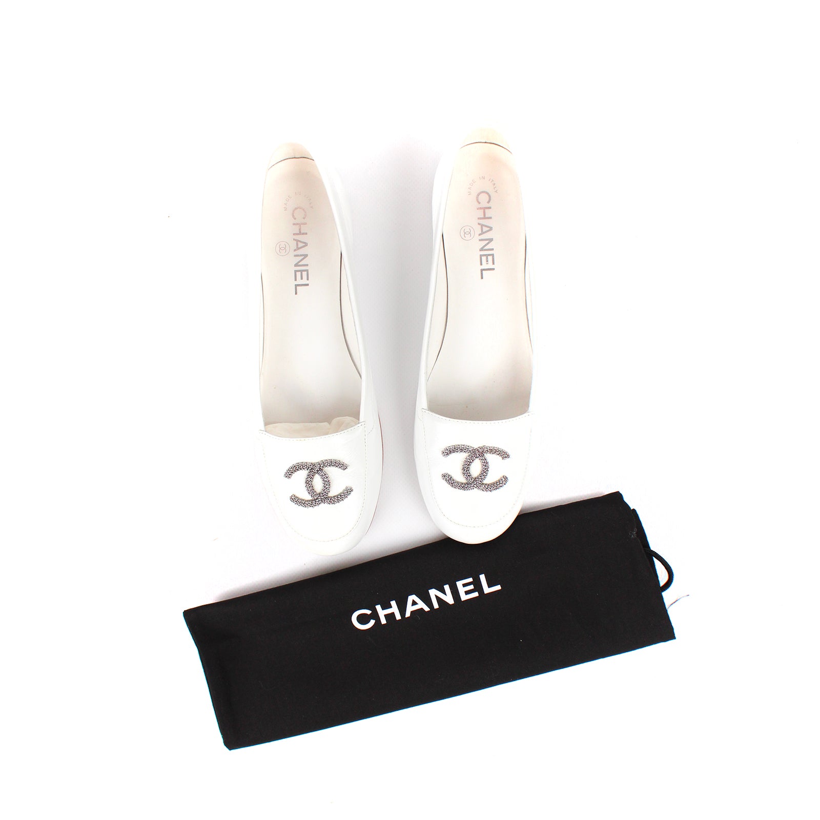 CHANEL - Ballerines en cuir (T38,5)