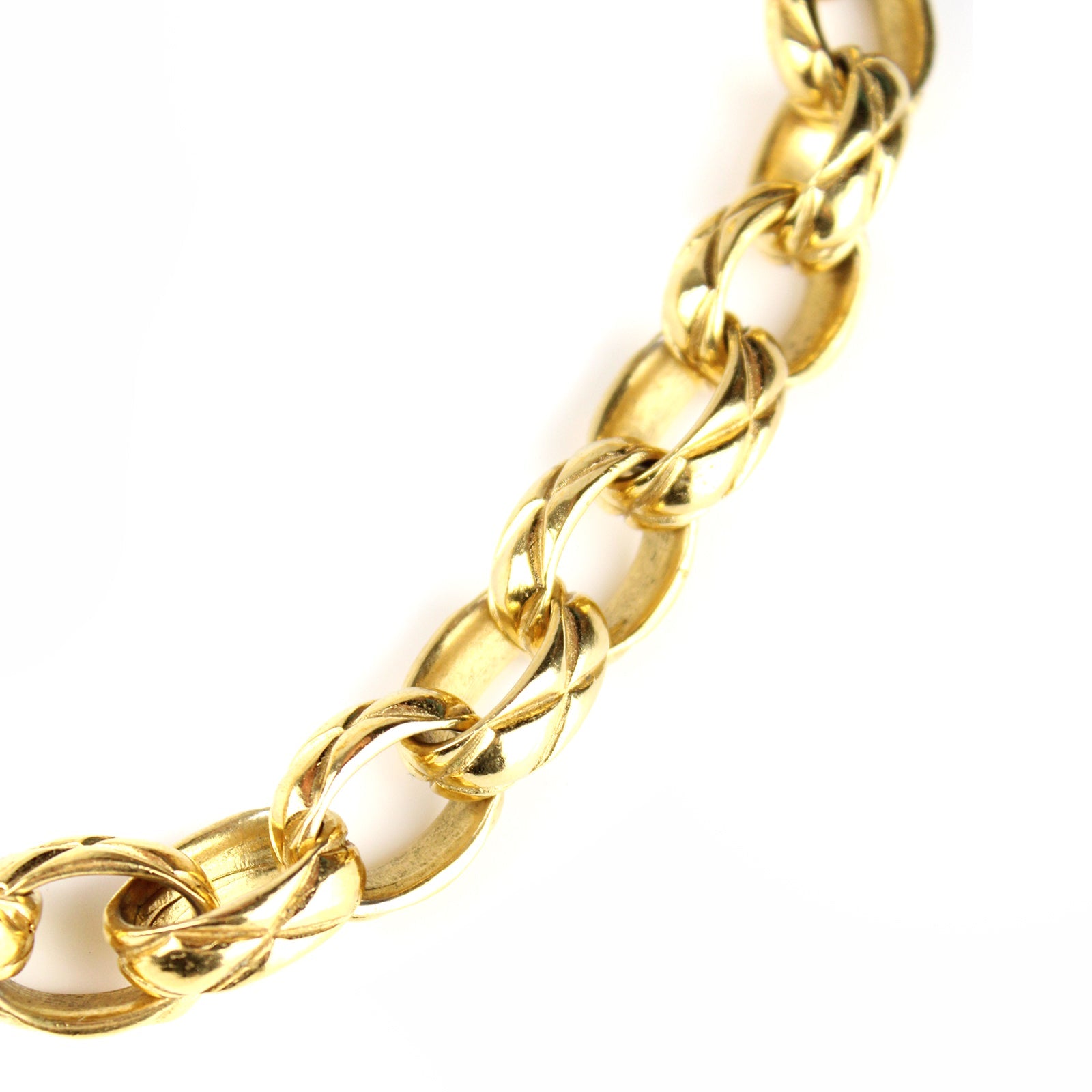 CHANEL - Collier grosse chaîne matelassée