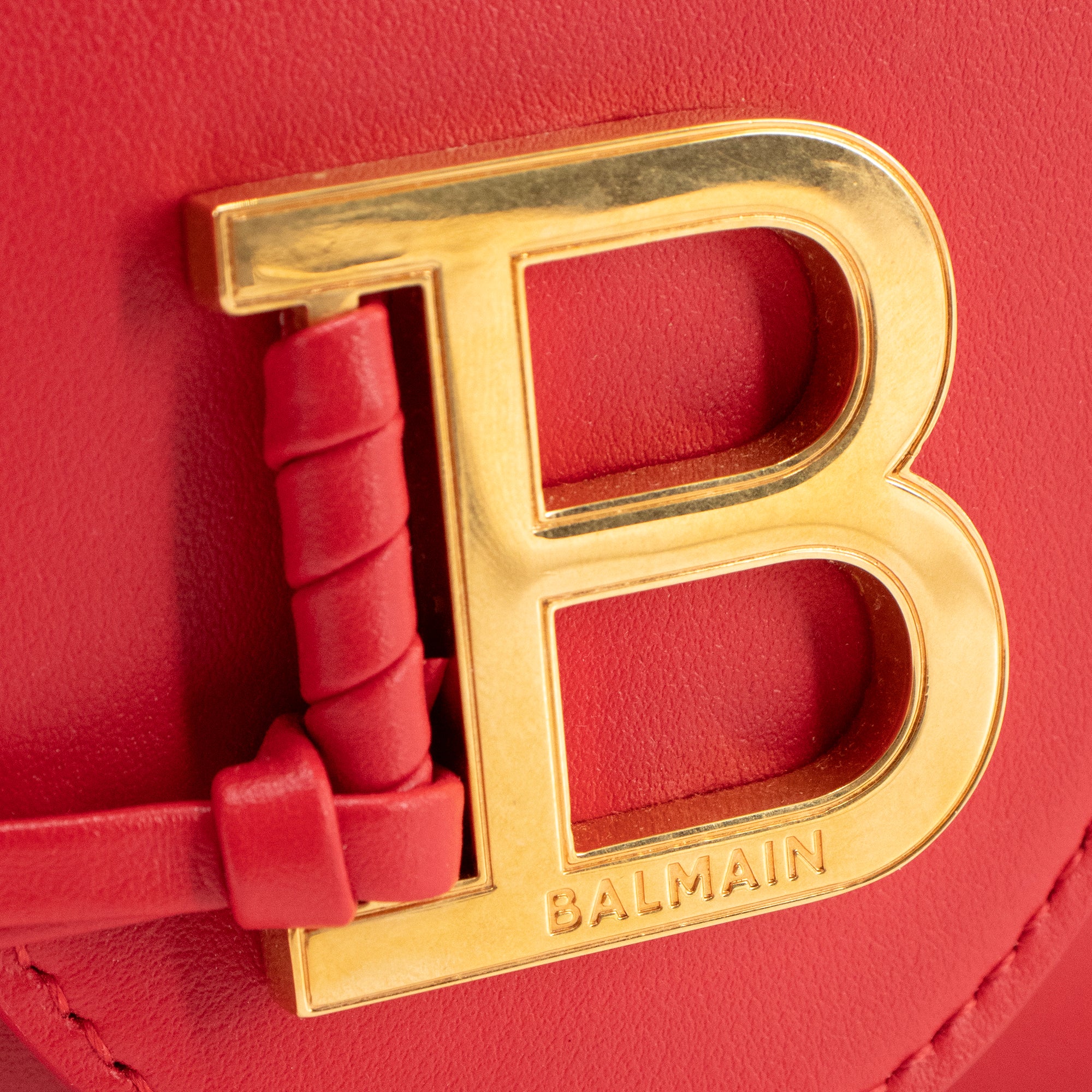 BALMAIN - Sac à bandoulière B-Buzz 17 Mini Balmain en cuir lisse rouge
