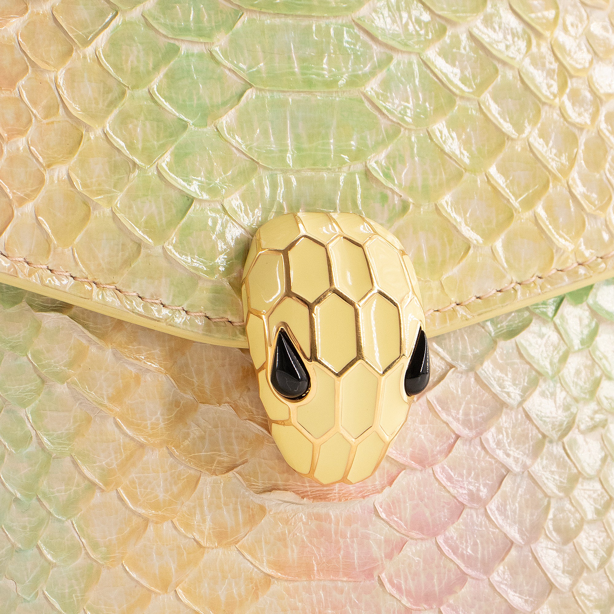 BULGARI - Sac à bandoulière Serpenti Bvlgari en python multicolore