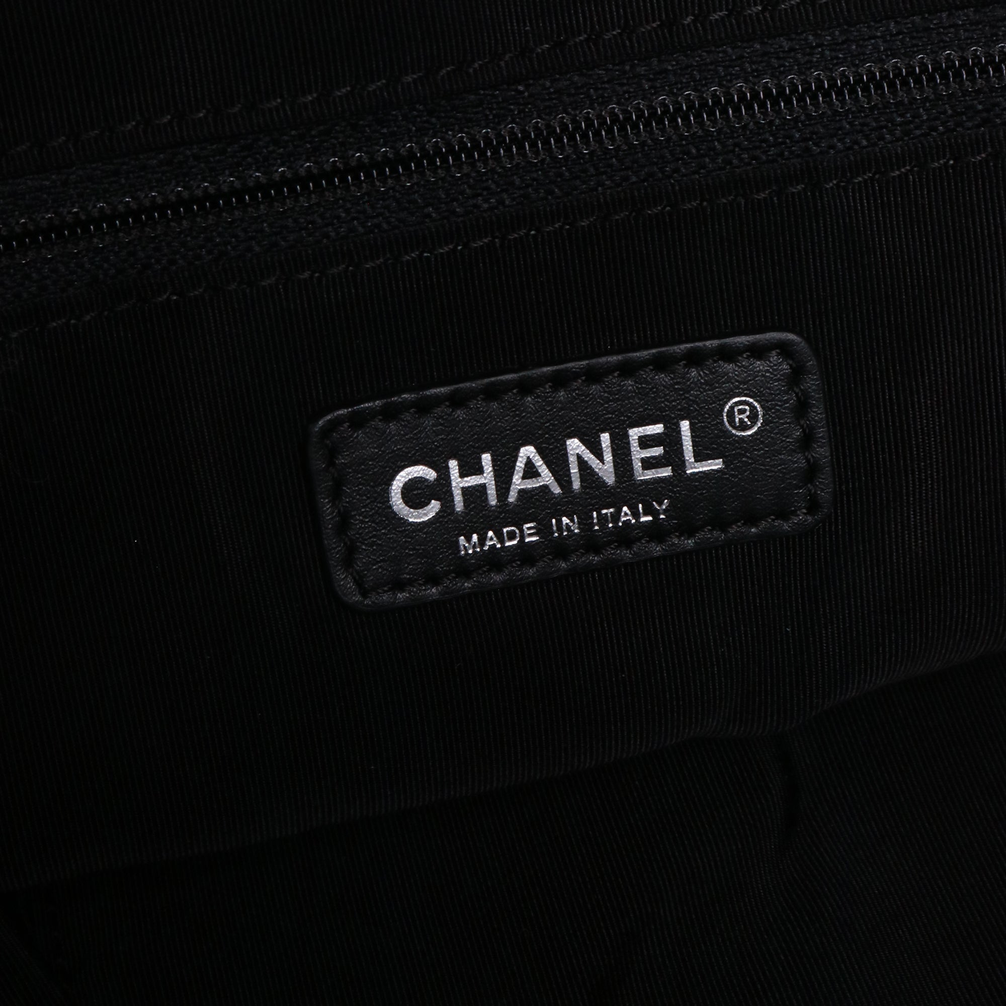 CHANEL - Sac cabas bourse 31 Rue Cambon Chanel en toile grise métallisée