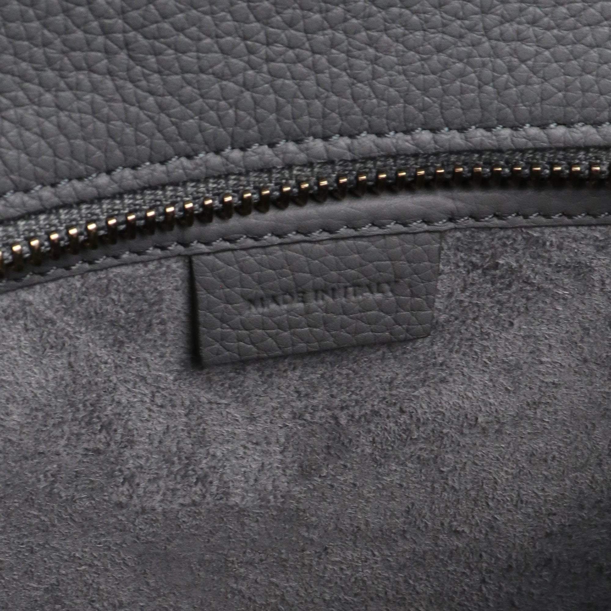 CELINE - Sac à main Luggage nano Céline en cuir grainé gris