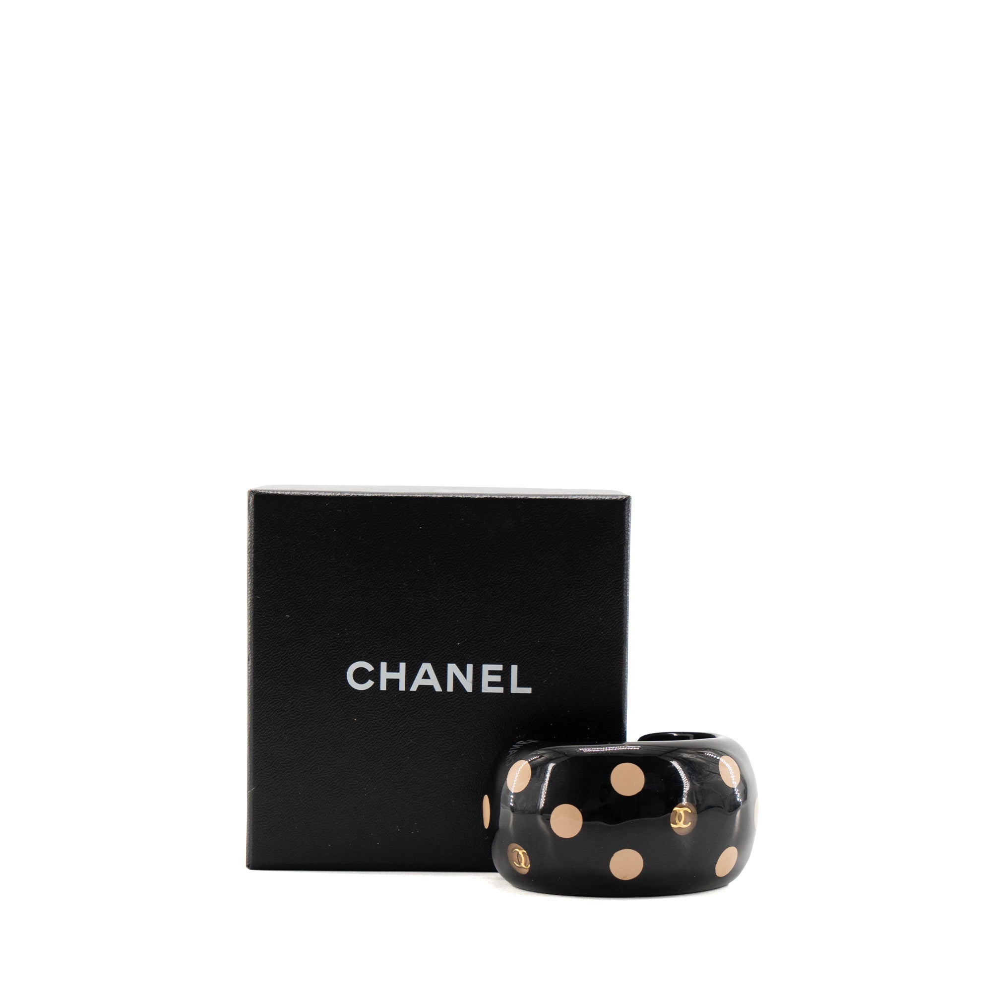CHANEL - Manchette Chanel en résine noire à pois