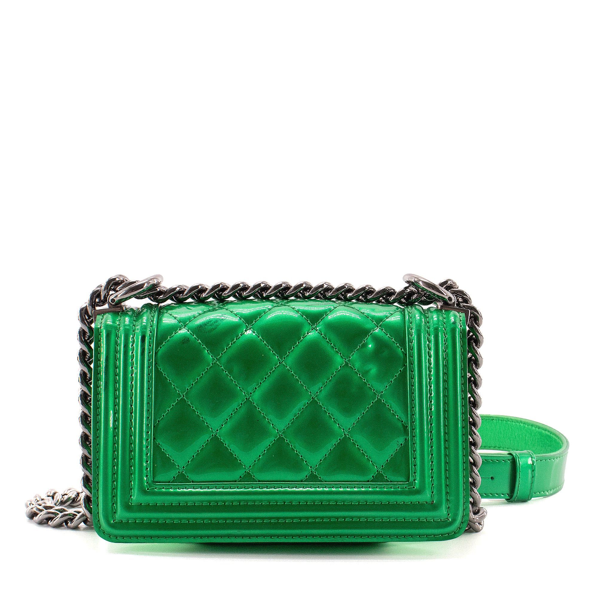 CHANEL - Sac à bandoulière Boy mini Chanel en cuir verni vert métallisé édition limitée