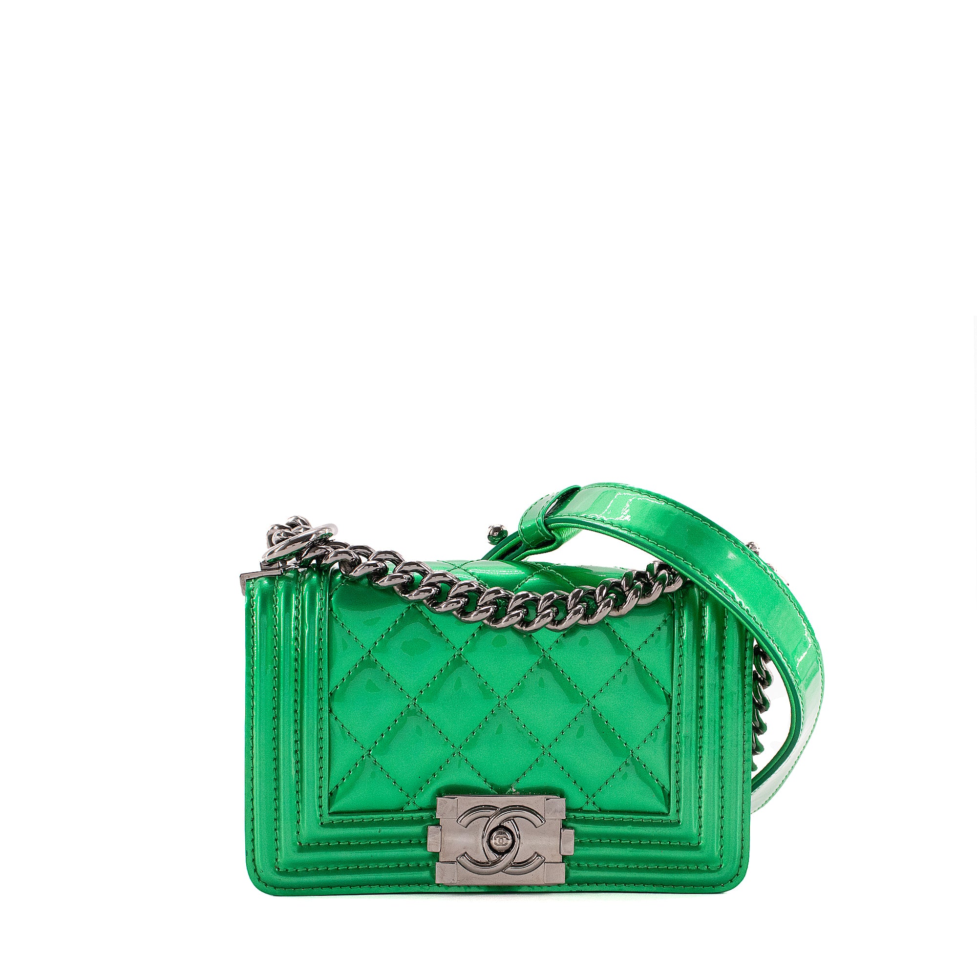 CHANEL - Sac à bandoulière Boy mini Chanel en cuir verni vert métallisé édition limitée