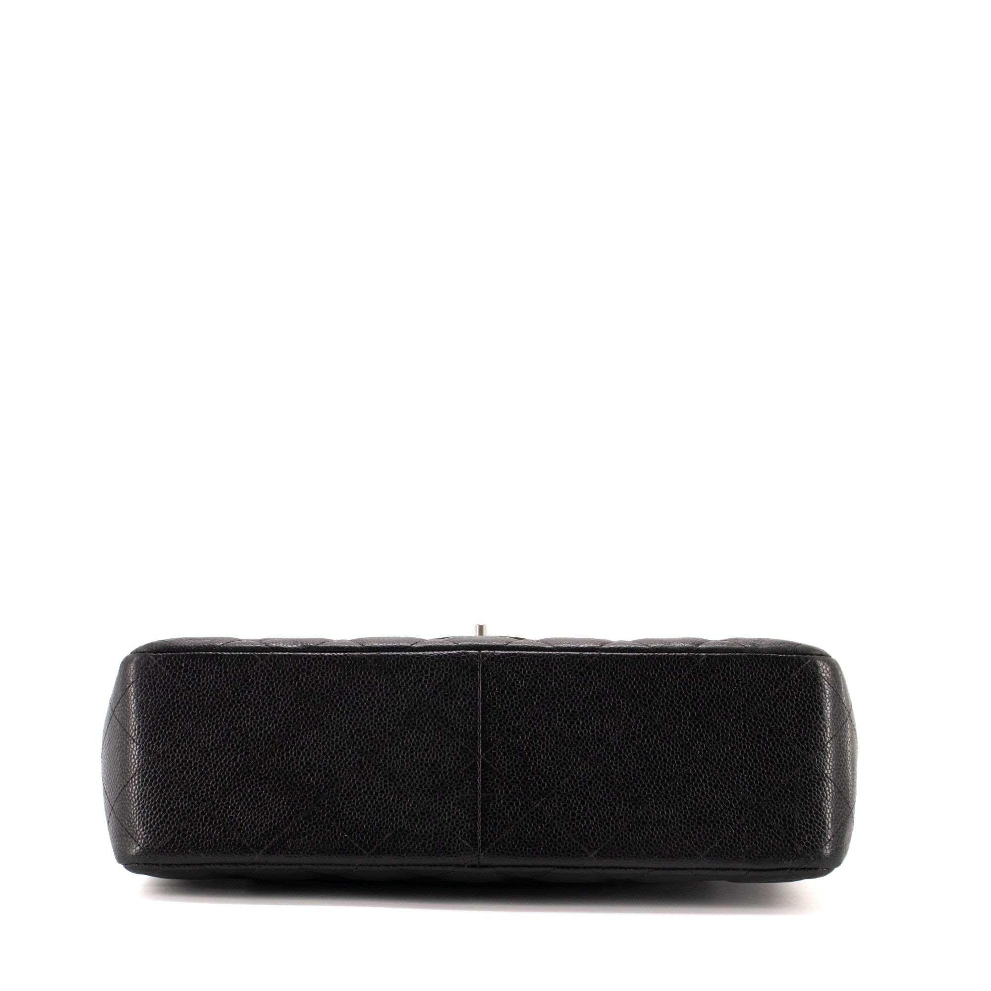 CHANEL - Sac à bandoulière Classique/Timeless Jumbo Chanel en cuir grainé noir