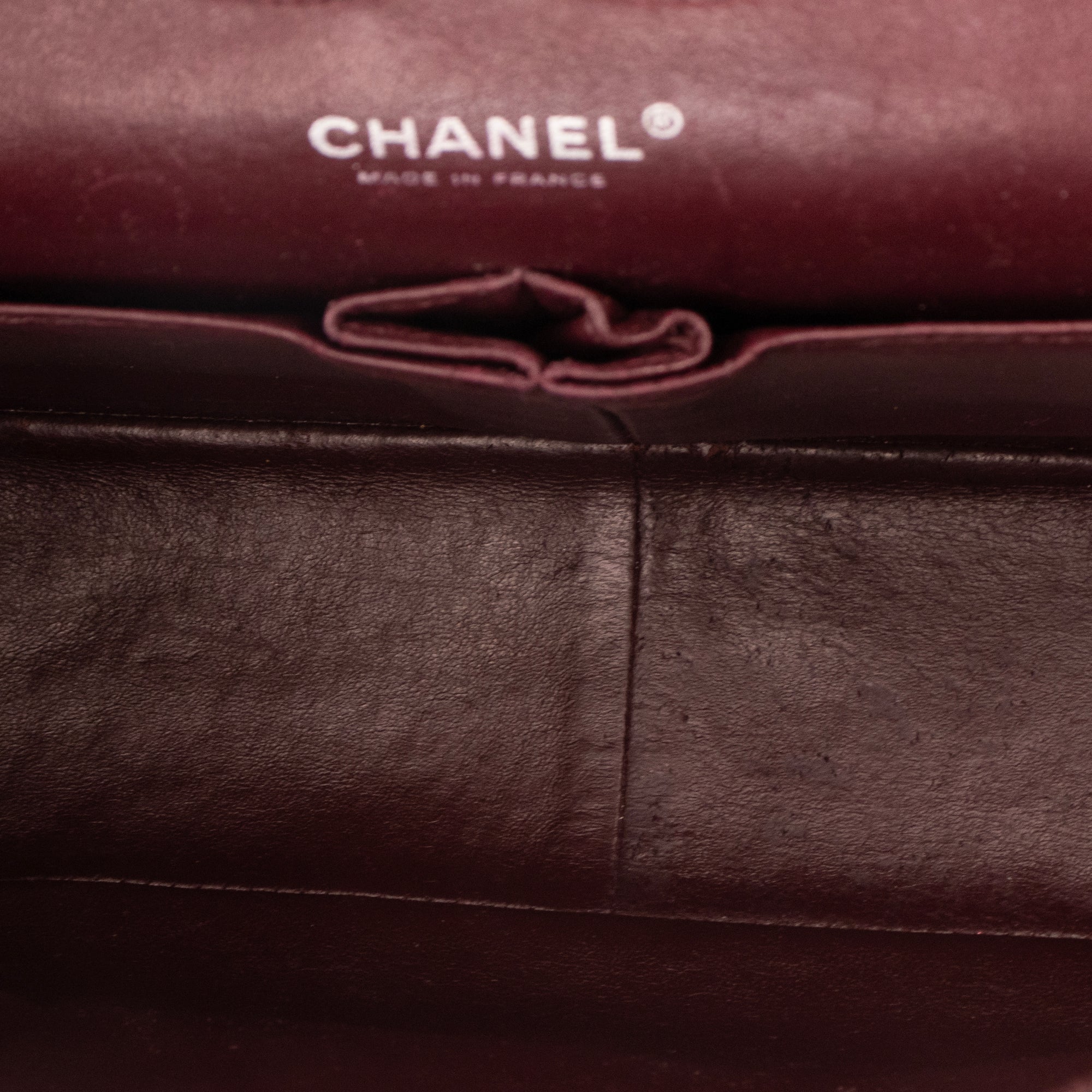 CHANEL - Sac à main Classique/Timeless Jumbo Chanel en cuir caviar noir