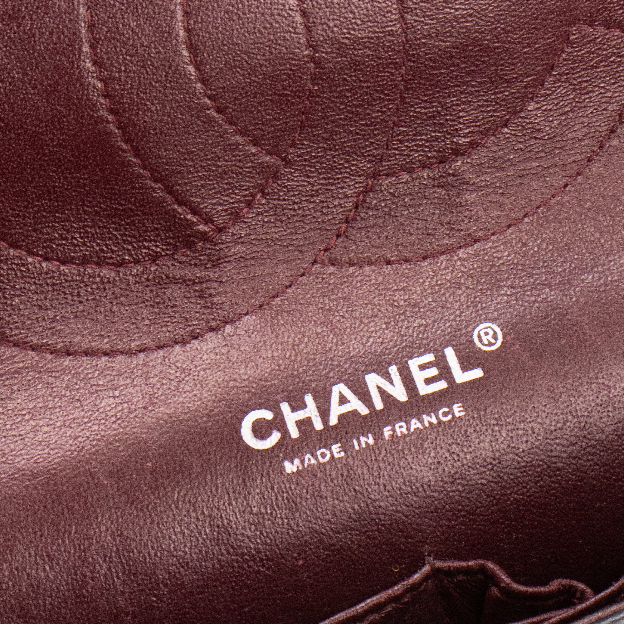 CHANEL - Sac à main Classique/Timeless Jumbo Chanel en cuir caviar noir