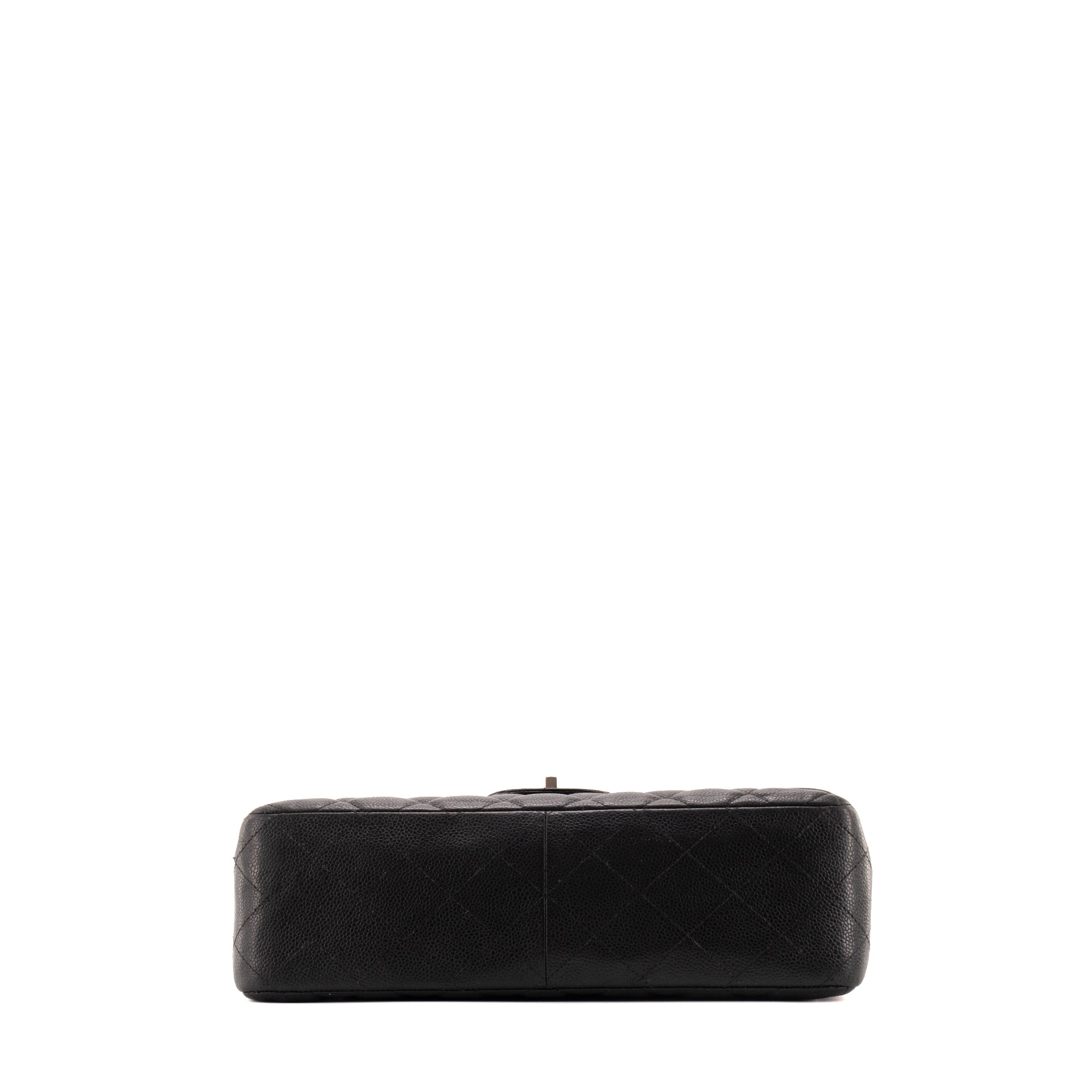 CHANEL - Sac à main Classique/Timeless Jumbo Chanel en cuir caviar noir