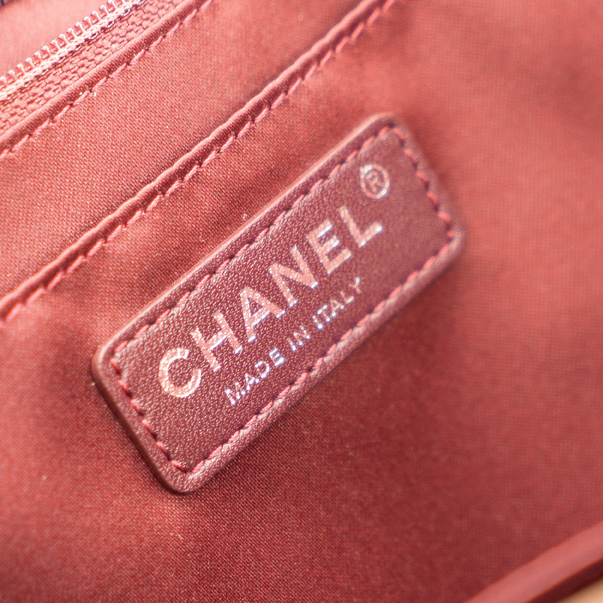 CHANEL - Sac cabas Exécutive Chanel en cuir grainé beige