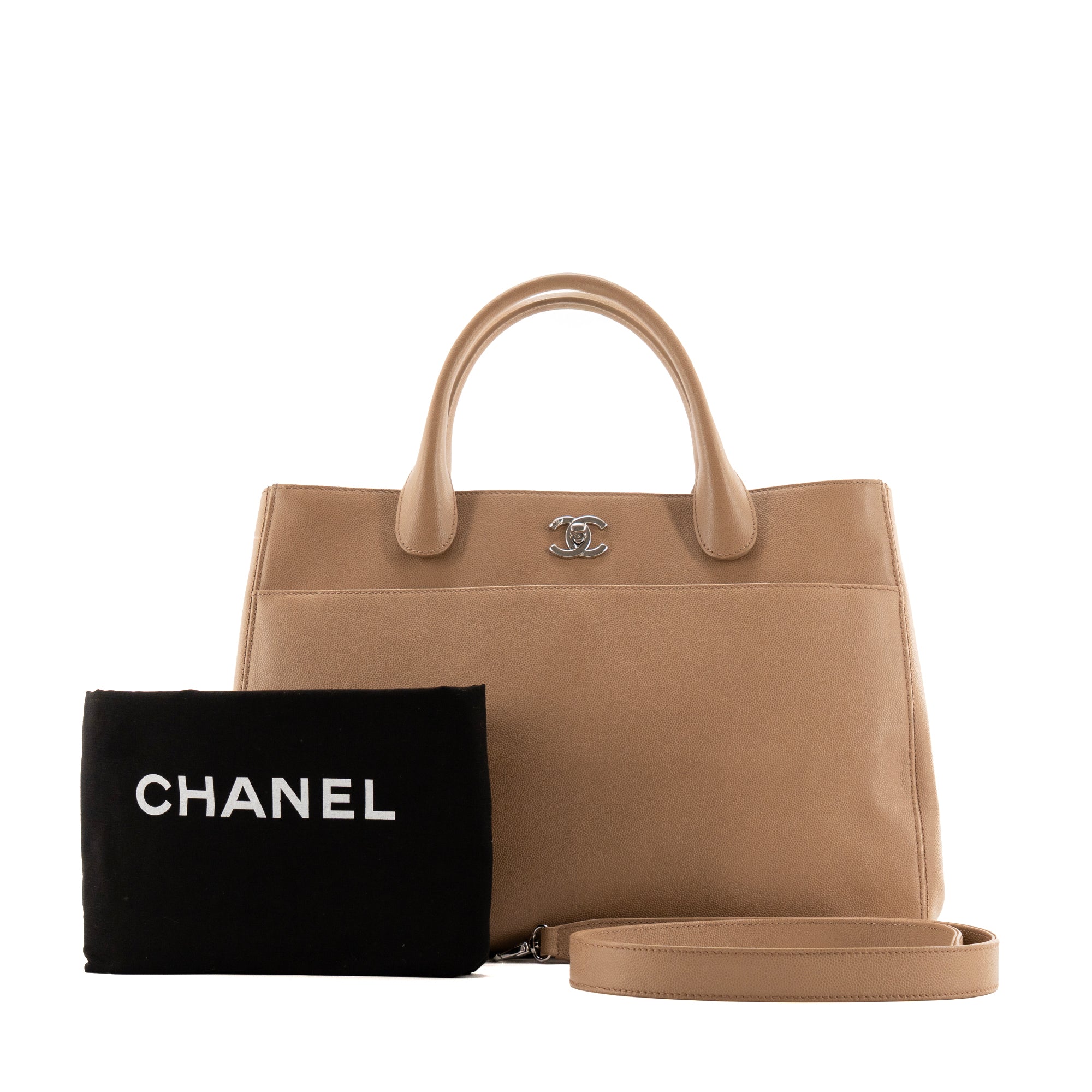 CHANEL - Sac cabas Exécutive Chanel en cuir grainé beige