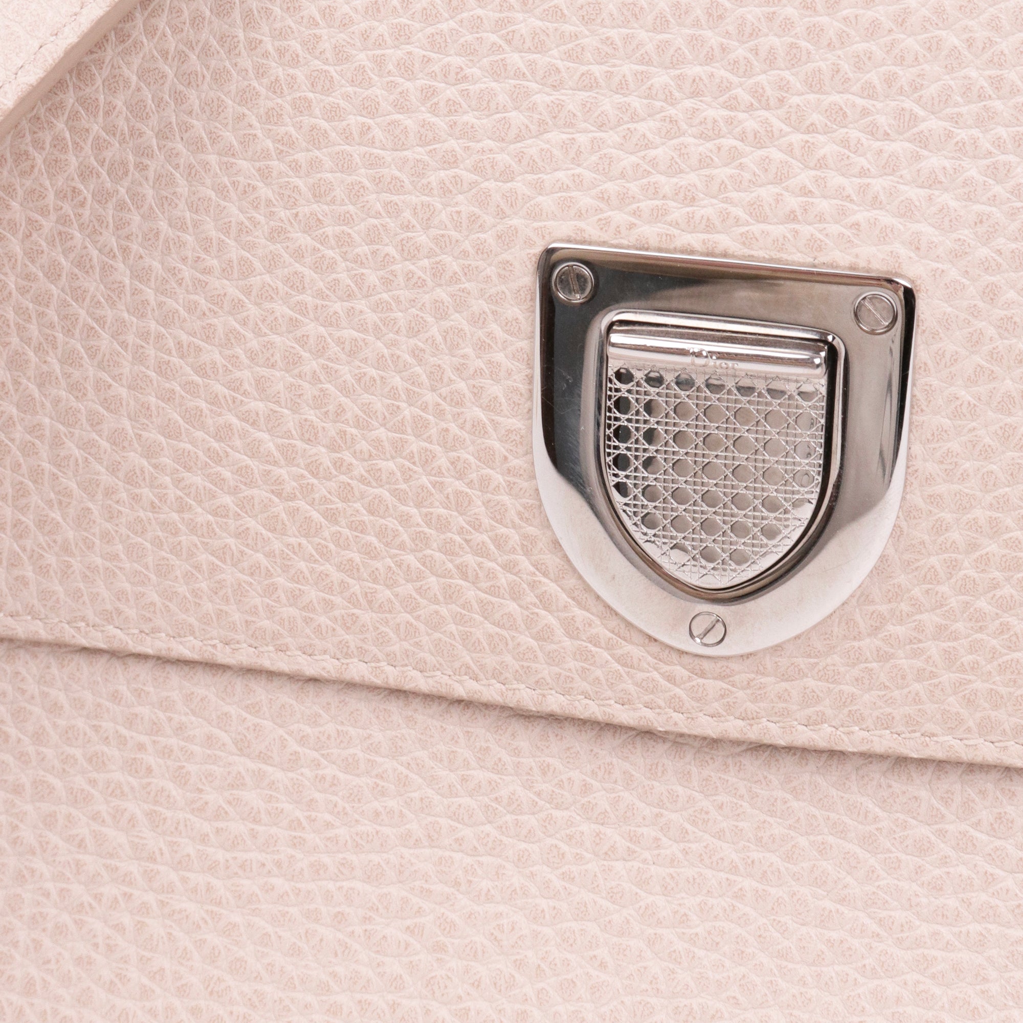 DIOR - Sac à main Diorever Dior en cuir grainé rose pâle