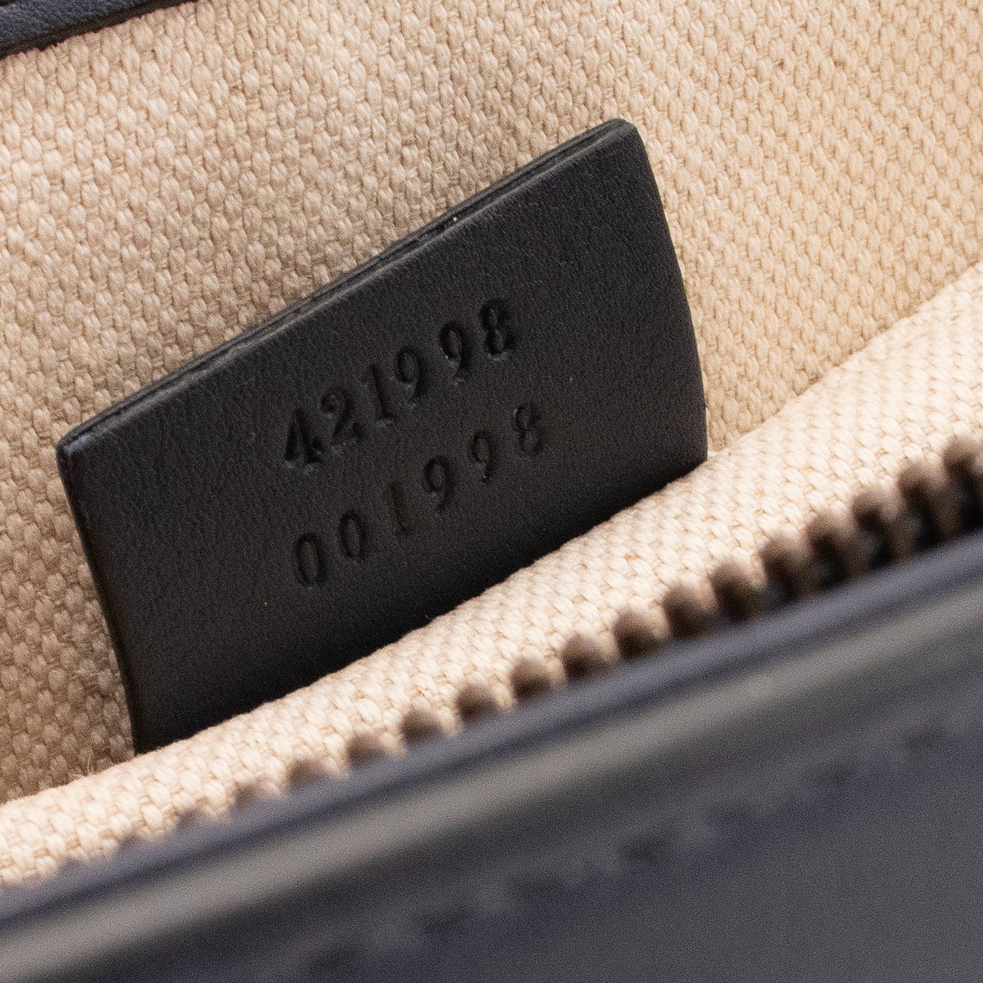 GUCCI - Sac à épaule Cat Lock Gucci en cuir orné de broderies