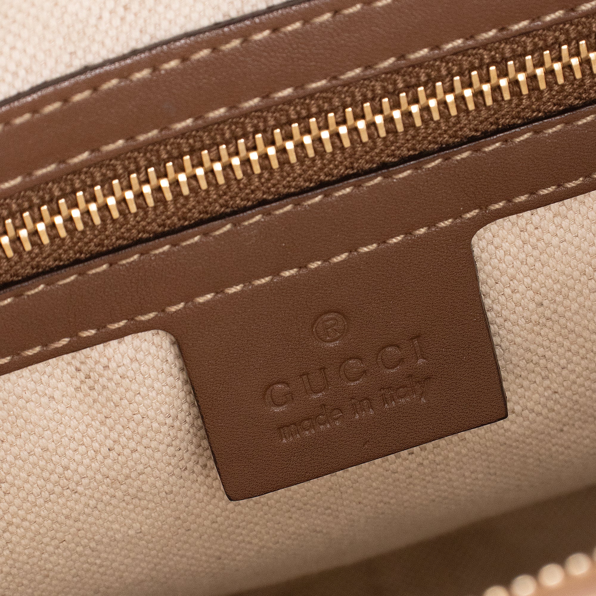 GUCCI - Sac à épaule Hobo Gucci en toile enduite monogrammée rouge