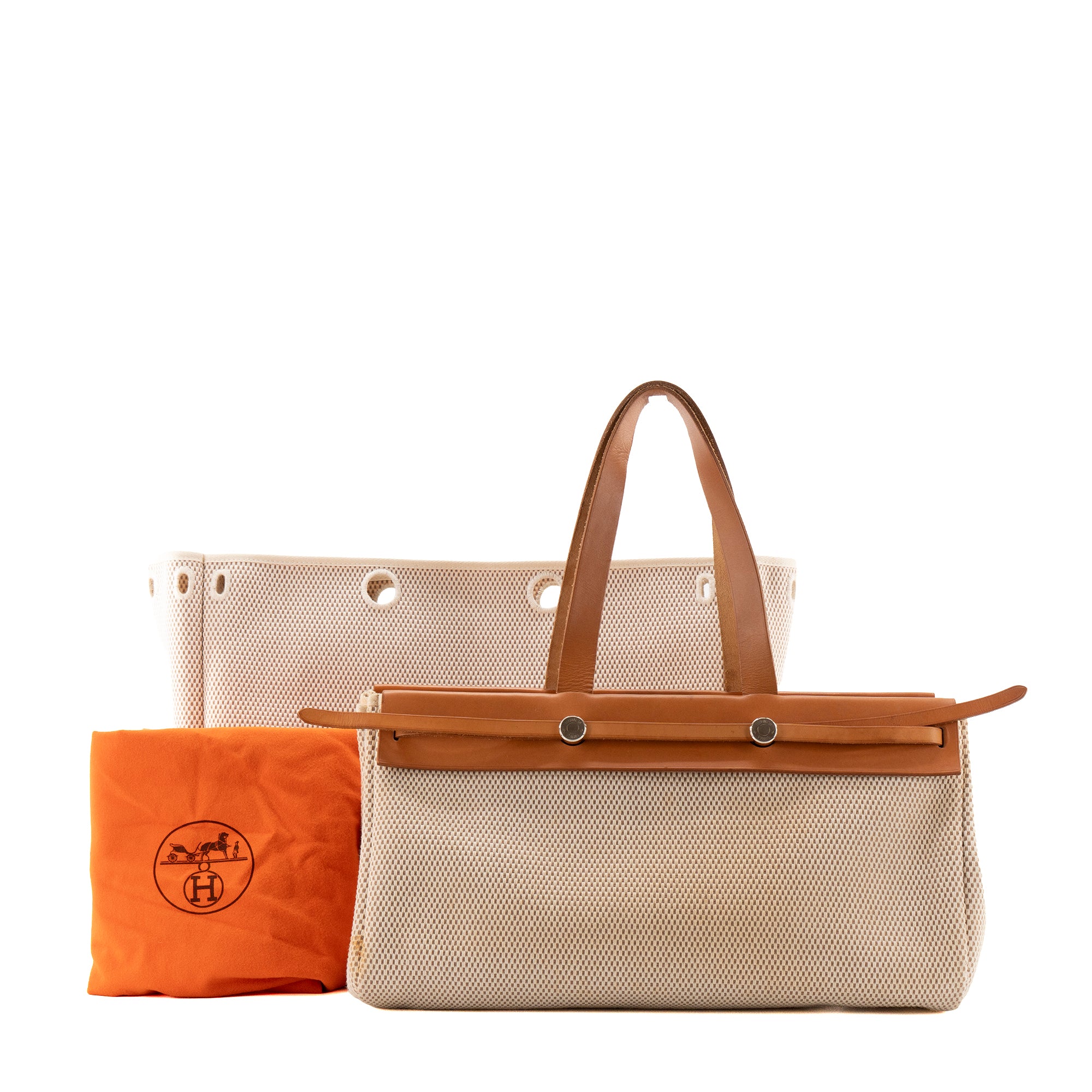 HERMÈS - Sac à main Herbag Cabas Hermès avec deux pochettes en toile beige vintage