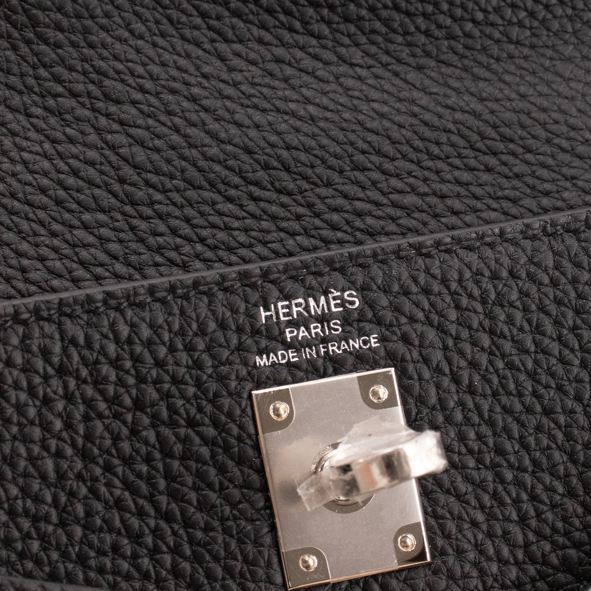 HERMÈS - Sac à main Kelly 25 Hermès en cuir togo noir