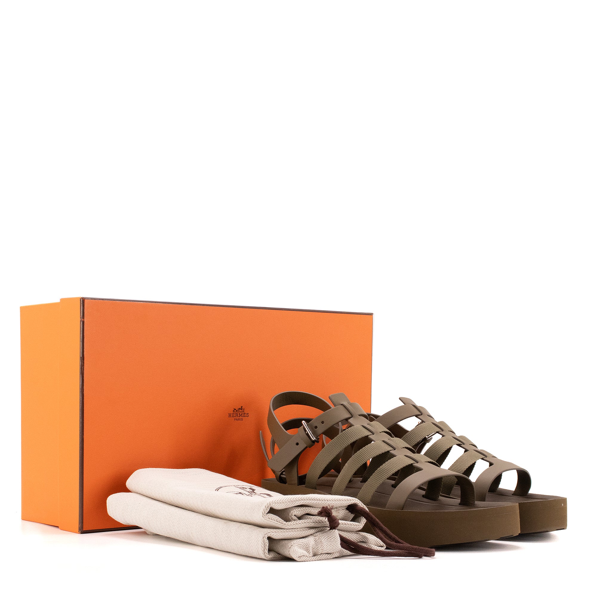HERMÈS - Sandales Jupiter Hermès en caoutchouc kaki (T41)