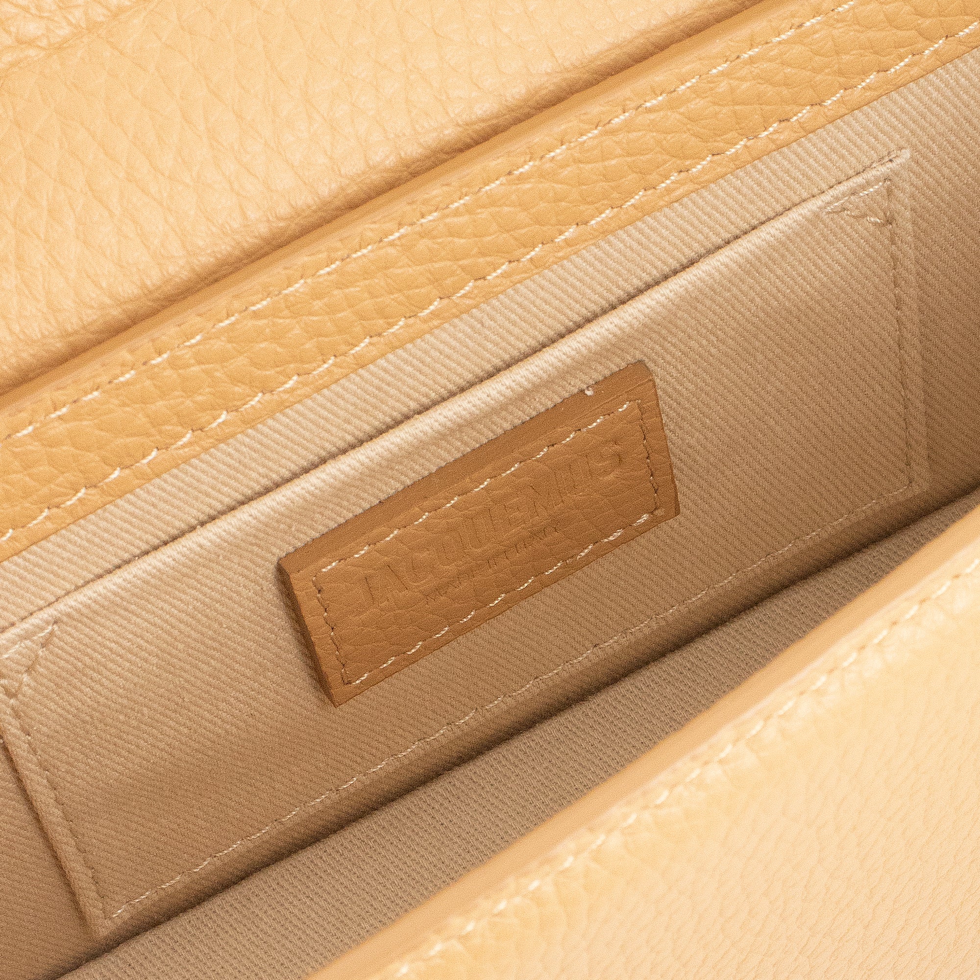 JACQUEMUS - Sac à bandoulière Le Chiquito Long Jacquemus en cuir grainé beige