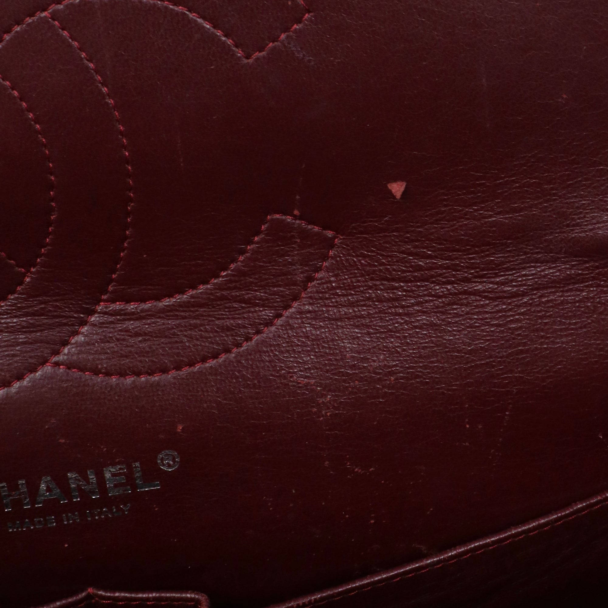 CHANEL - Sac à bandoulière Classique/Timeless Jumbo double flap en cuir lisse noir