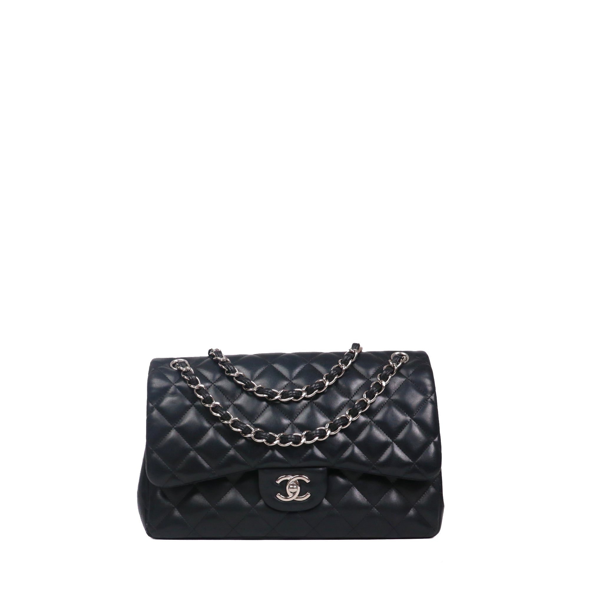 CHANEL - Sac à bandoulière Classique/Timeless Jumbo double flap en cuir lisse noir