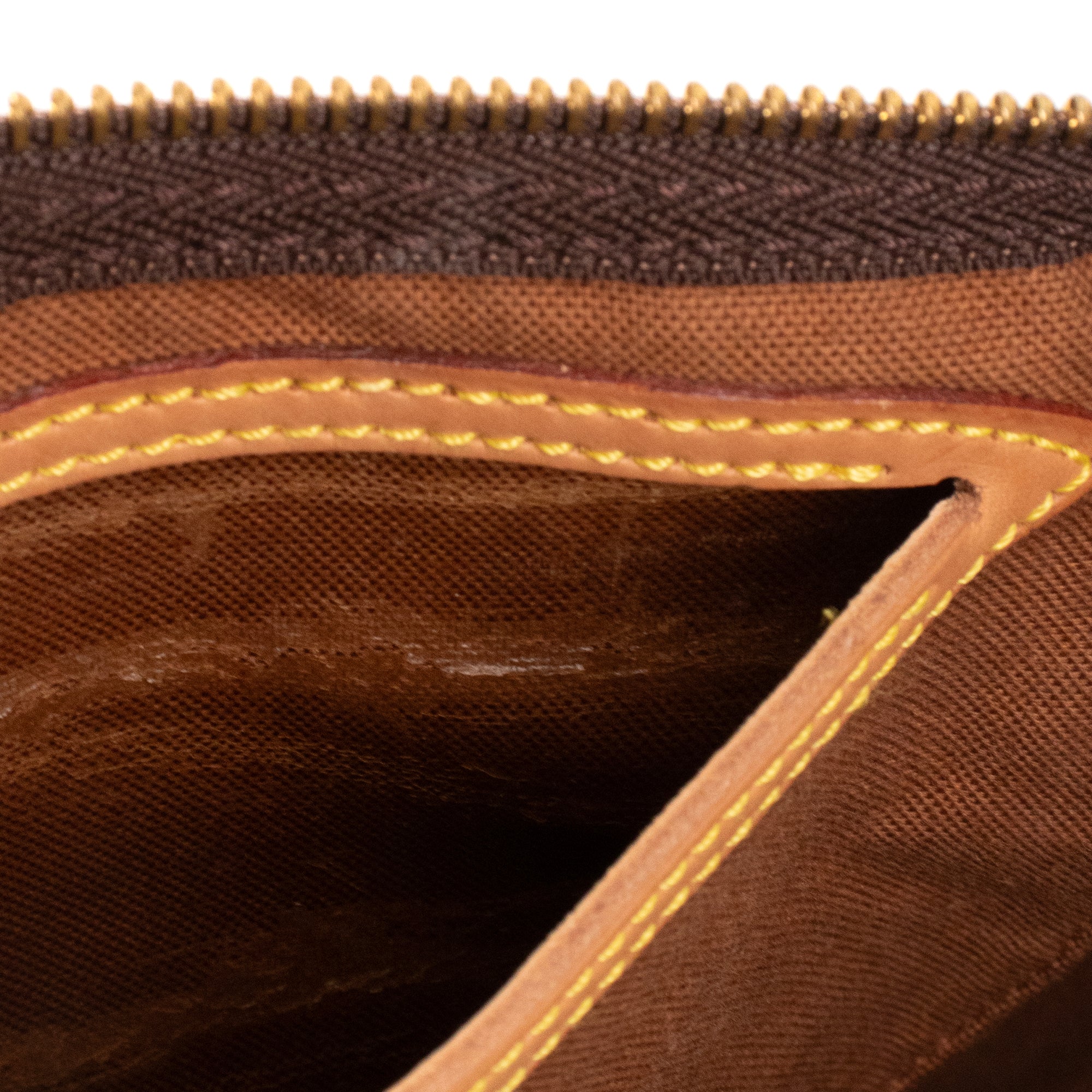 LOUIS VUITTON - Sac à main Speedy 40 Louis Vuitton en toile monogrammée vintage