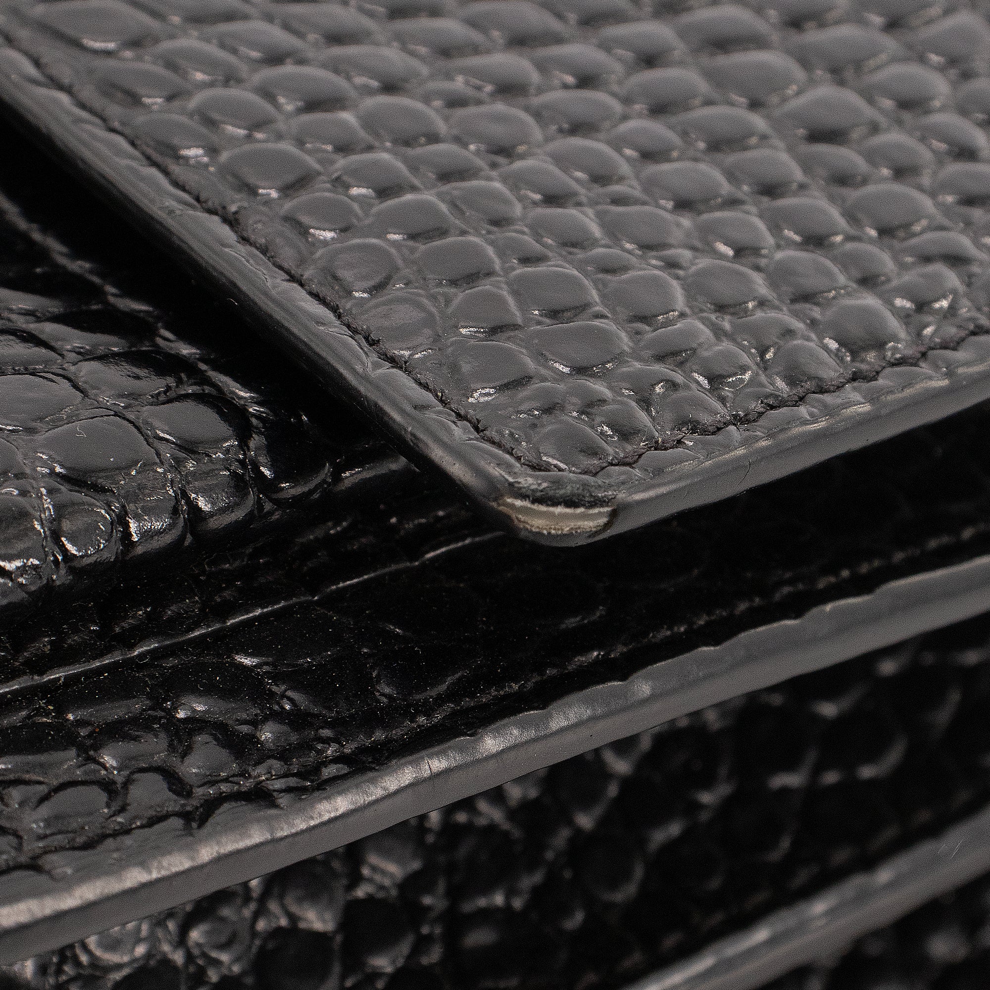 SAINT LAURENT - Sac à bandoulière Sunset Medium Saint Laurent en cuir embossé croco noir