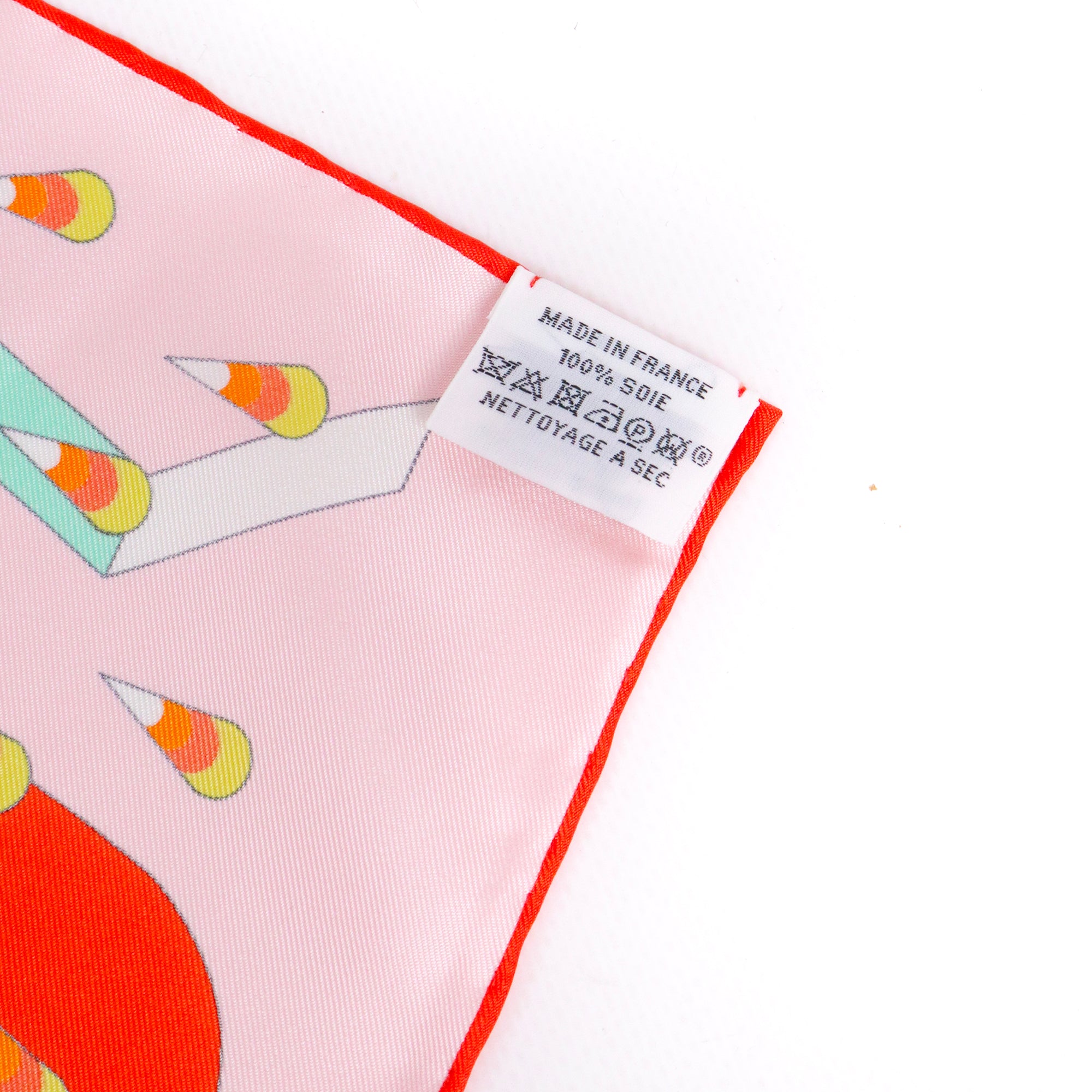 HERMÈS - Carré 90 La Source de Pegase Hermès in pink silk