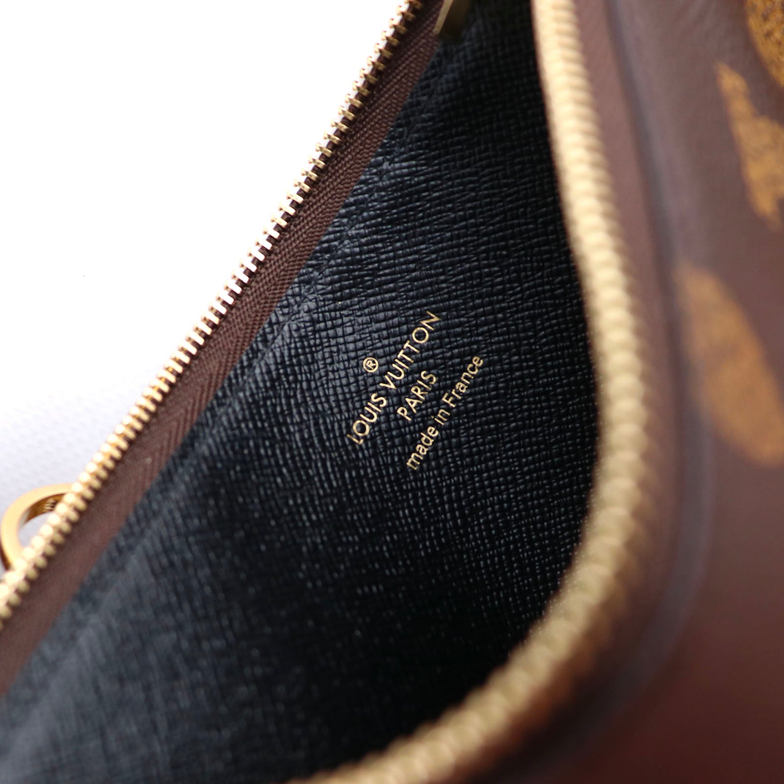 LOUIS VUITTON - Pochette triple en toile monogramme
